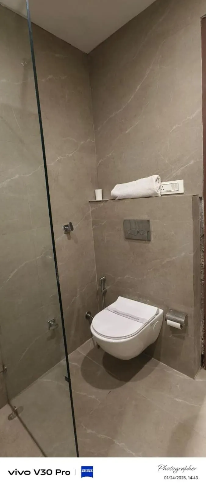 Toilet in 5 States Resort