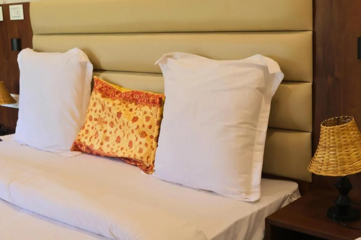 Bed in 5 States Resort