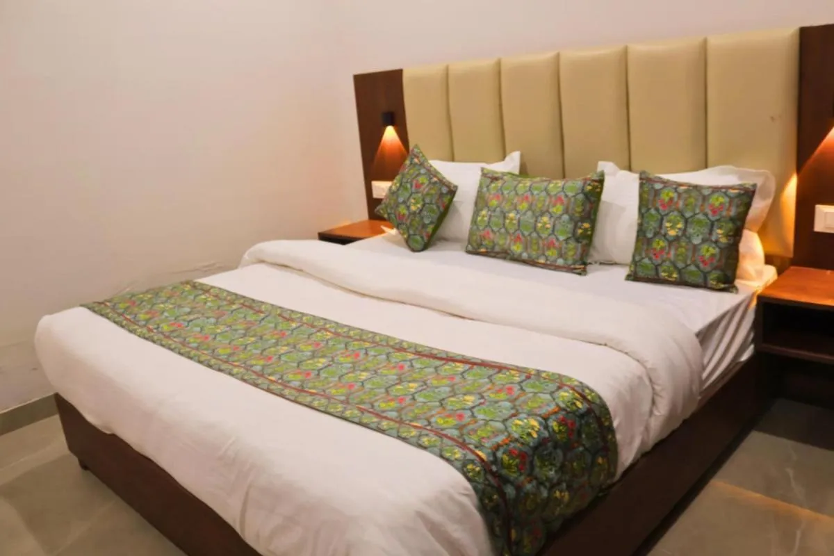 Bed in 5 States Resort