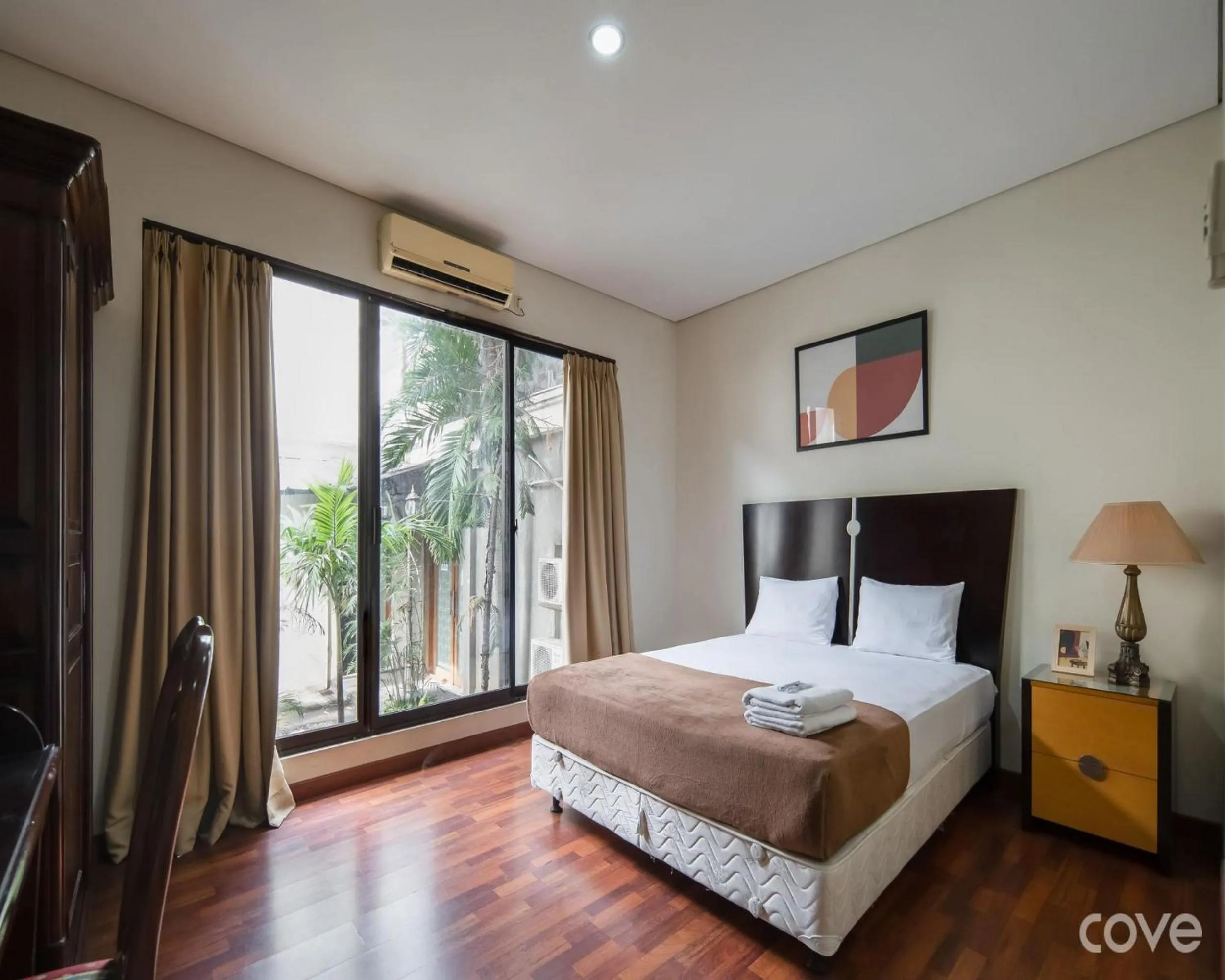 Bedroom, Bed in Cove Arimbi