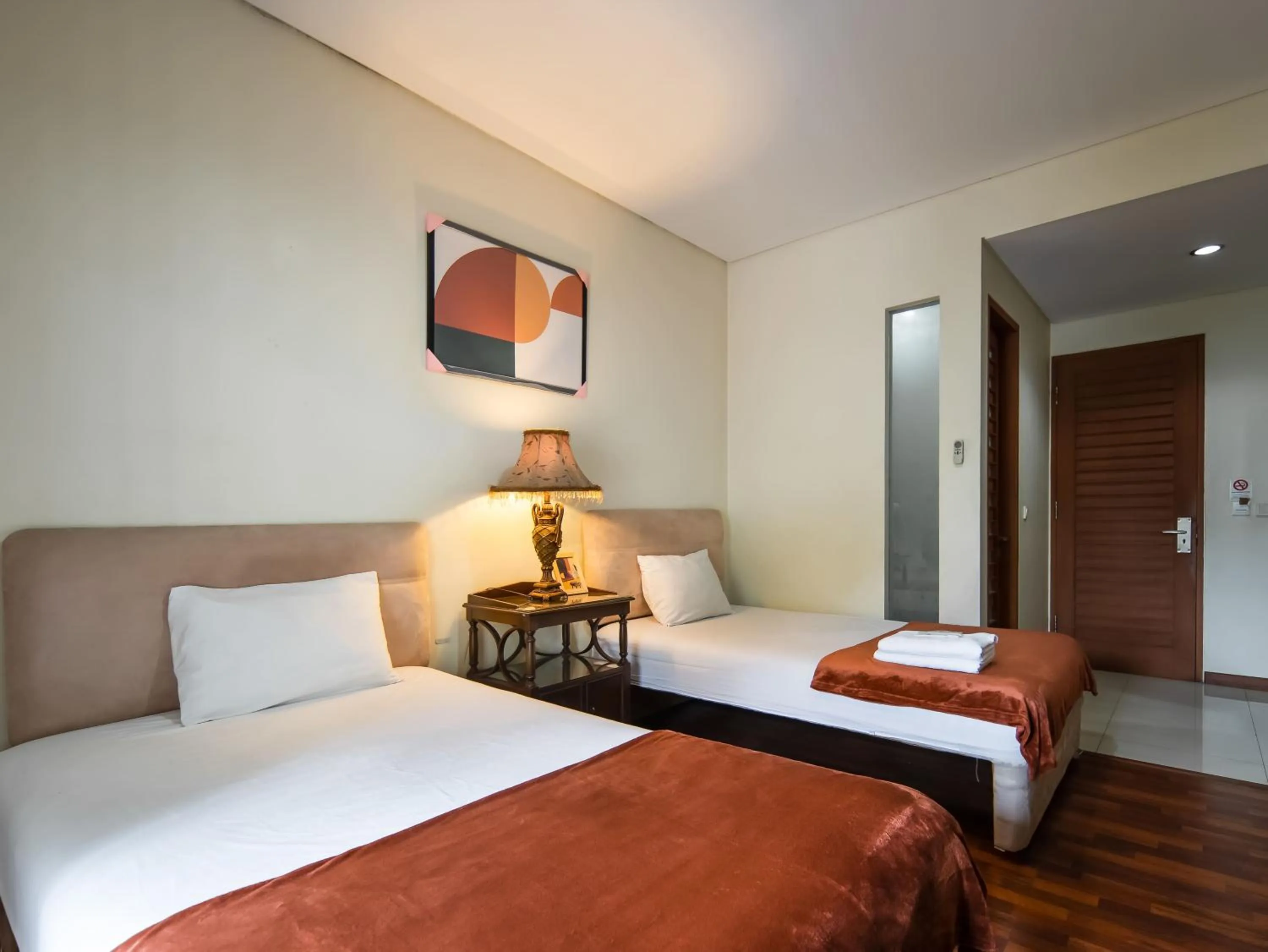 Bedroom, Bed in Cove Arimbi