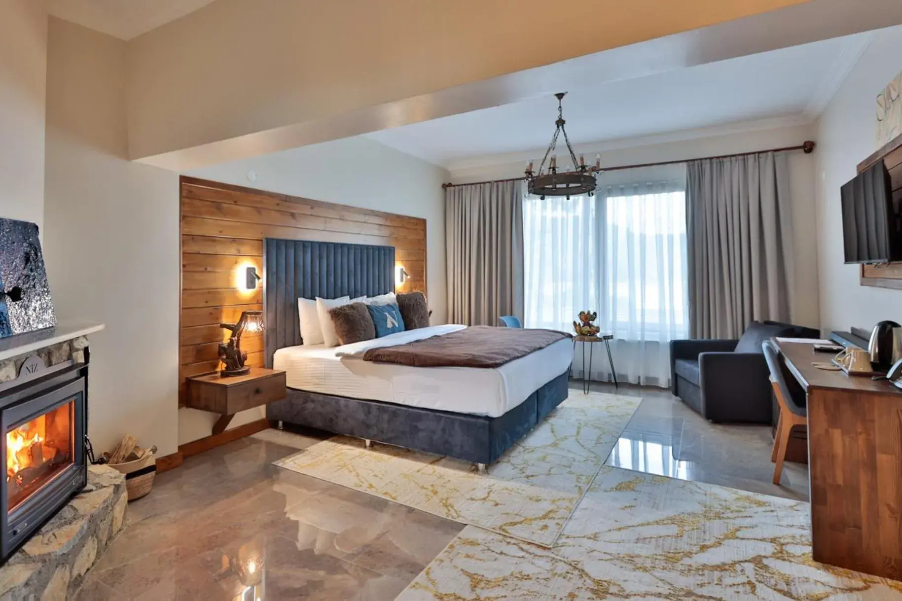 Quadruple Room with Lake View in Abant Niz Quadruple Room with Lake View in Abant Niz