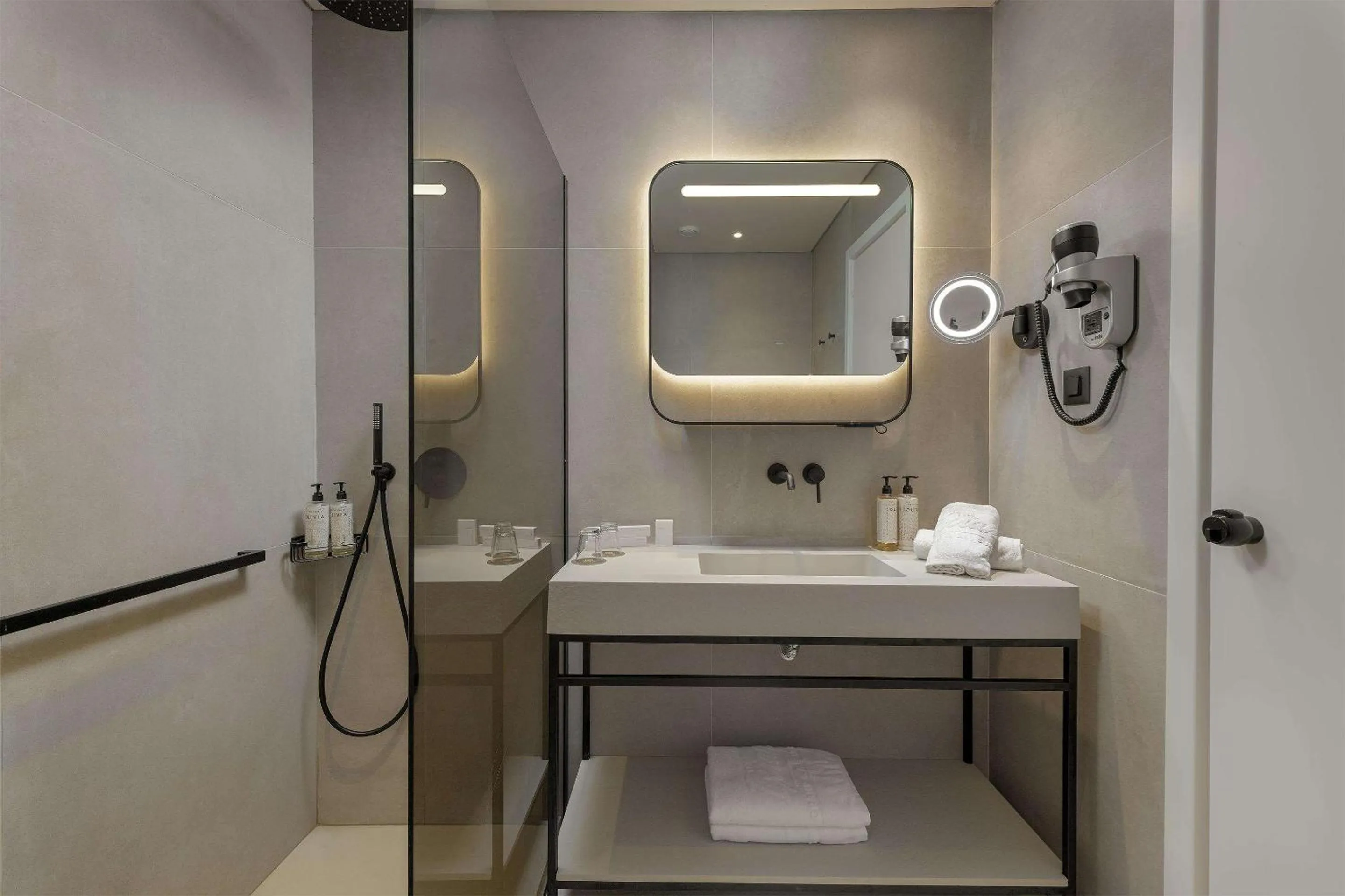 Shower in The Ixian Grand & All Suites - Adults Only Hotel