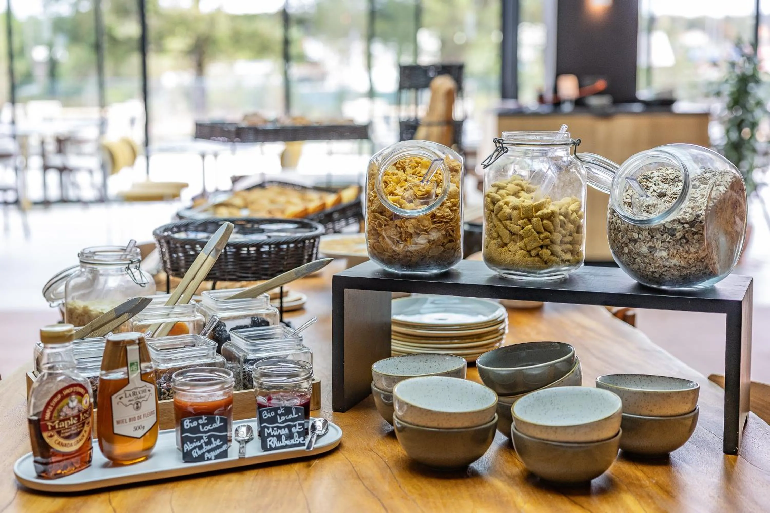 Buffet breakfast in Hôtel Parc du Landreau