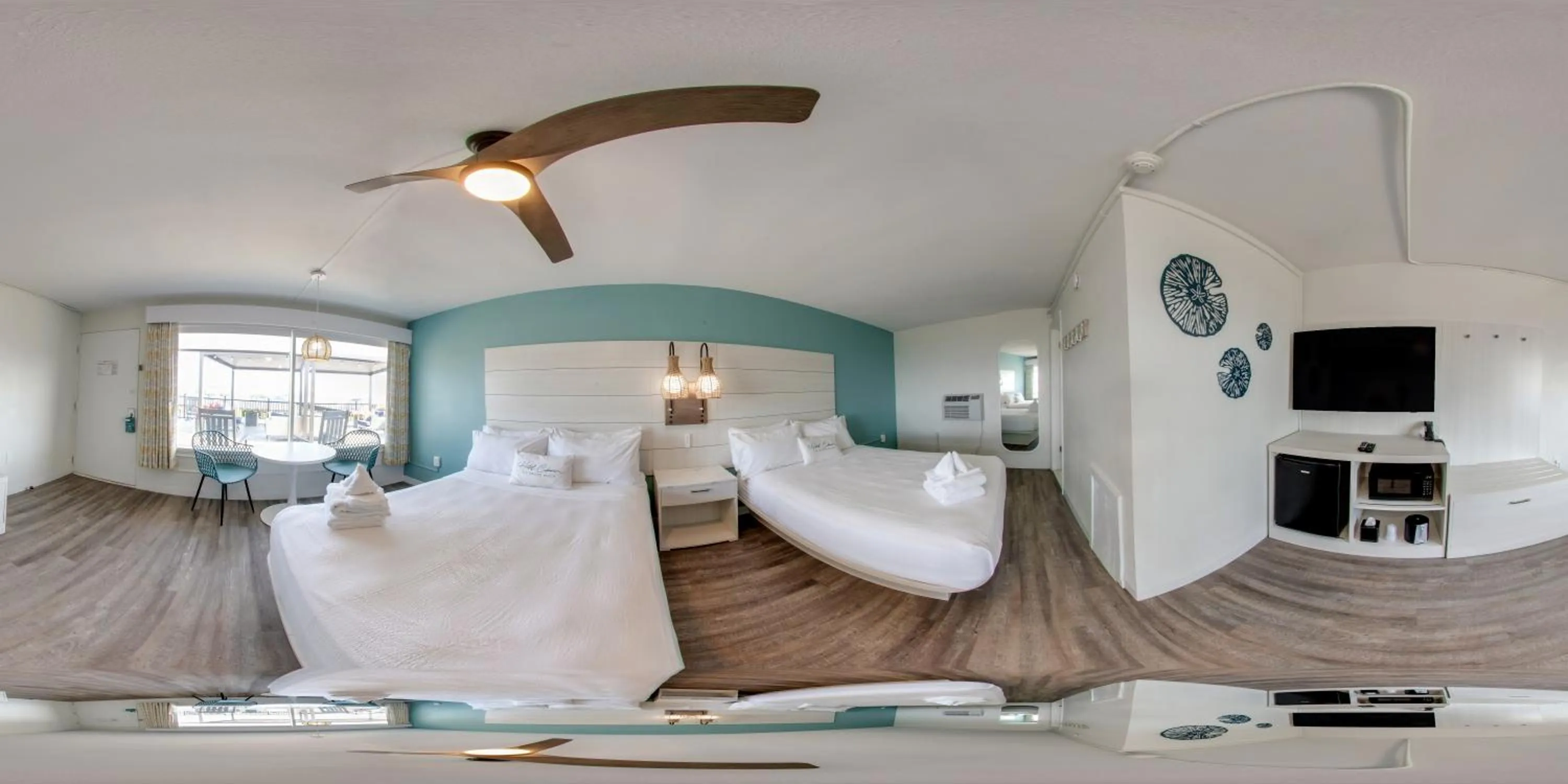 Bed in Hotel Cabana Oceanfront/Boardwalk