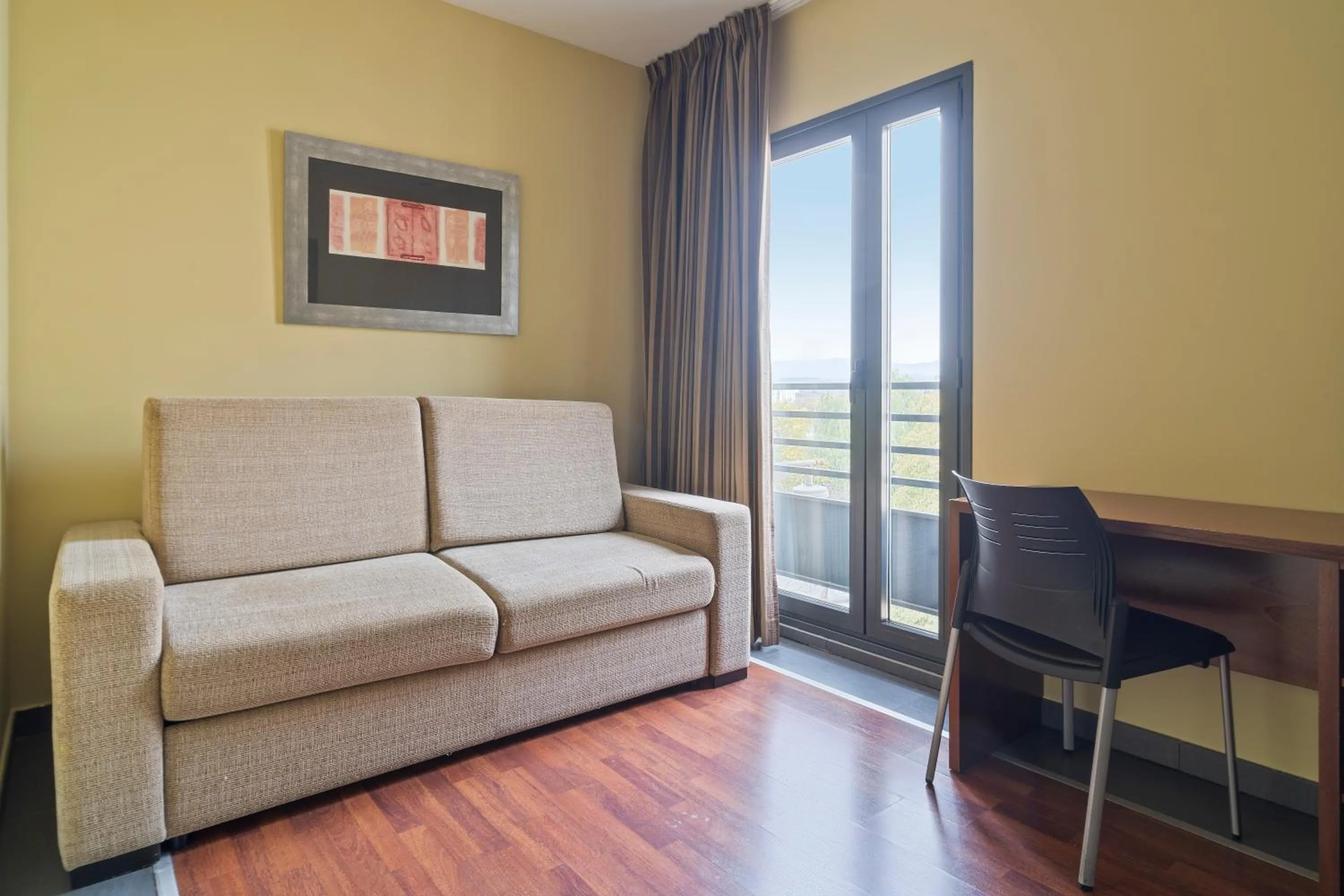 Living room in F&G Logroño