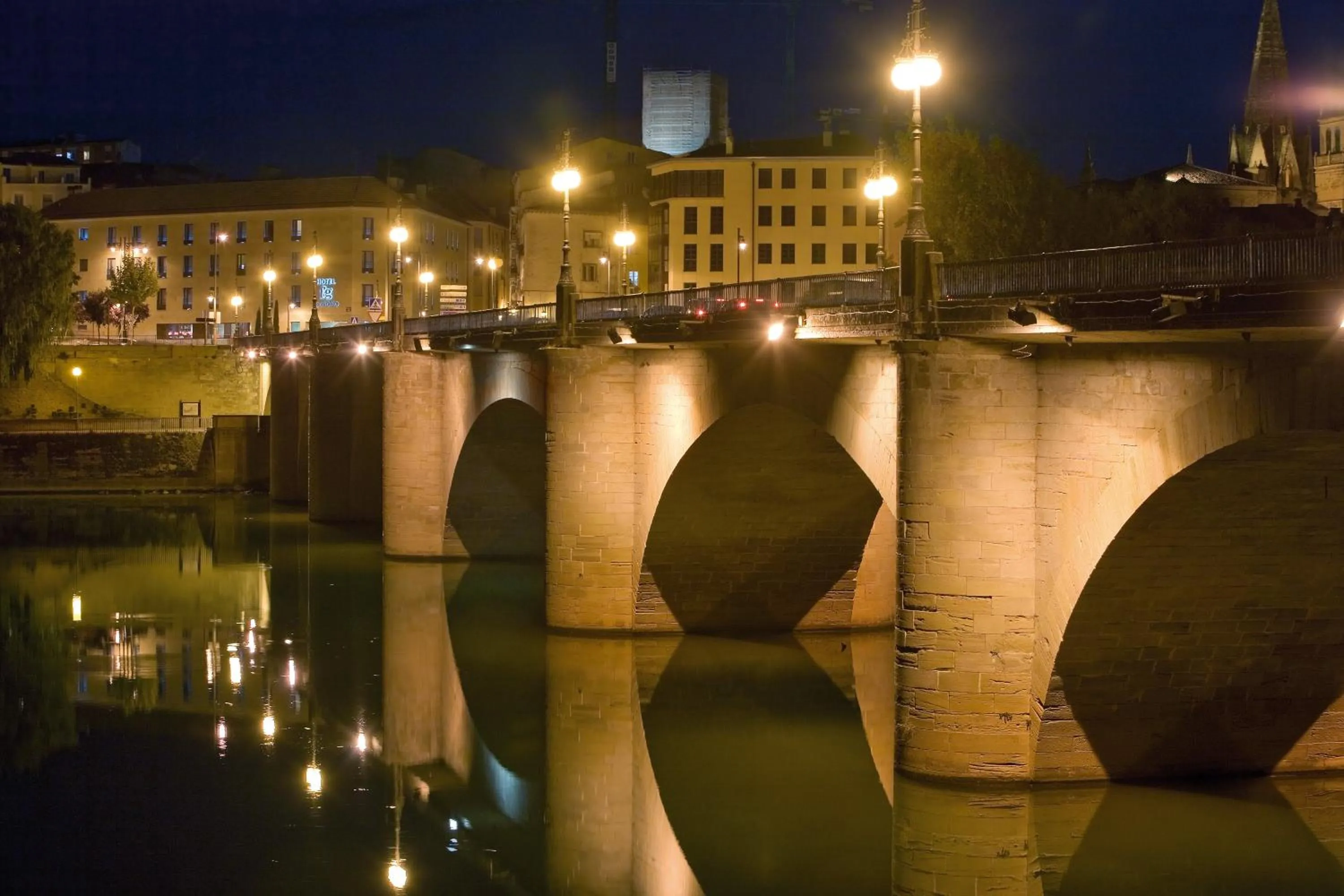 Night in F&G Logroño