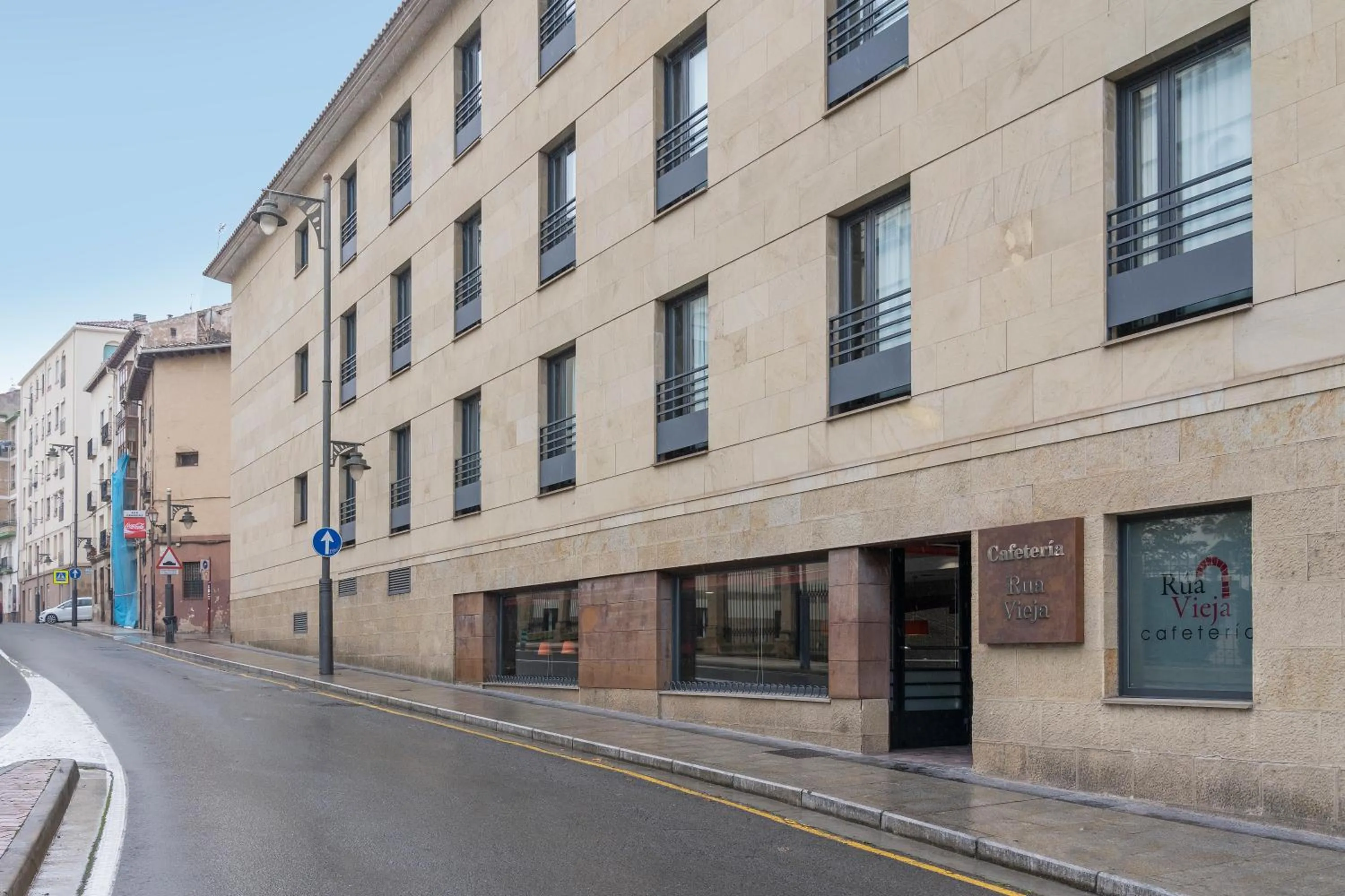 Facade/entrance in F&G Logroño