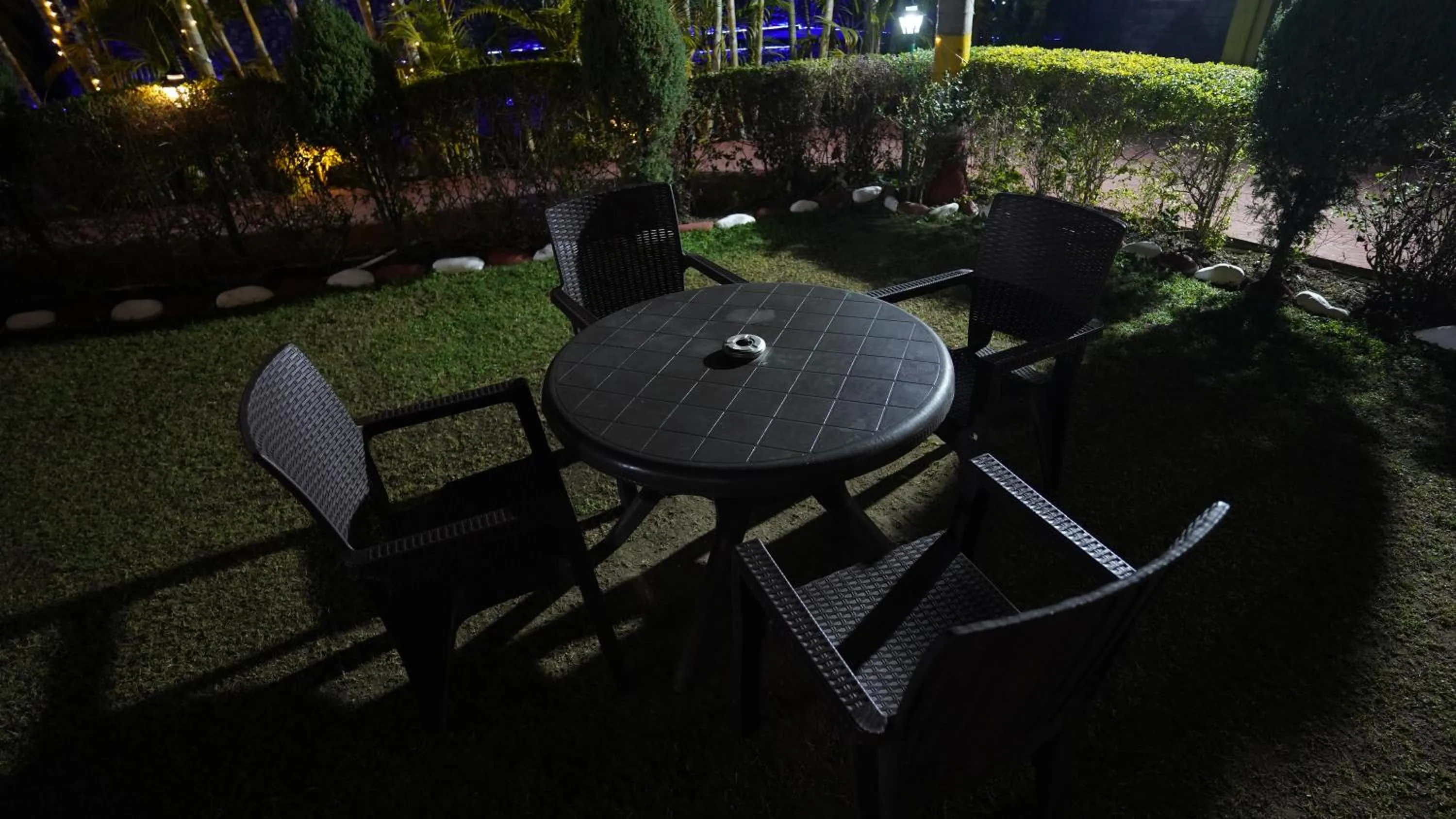 Restaurant/places to eat in HR DUKES DEN RESORT