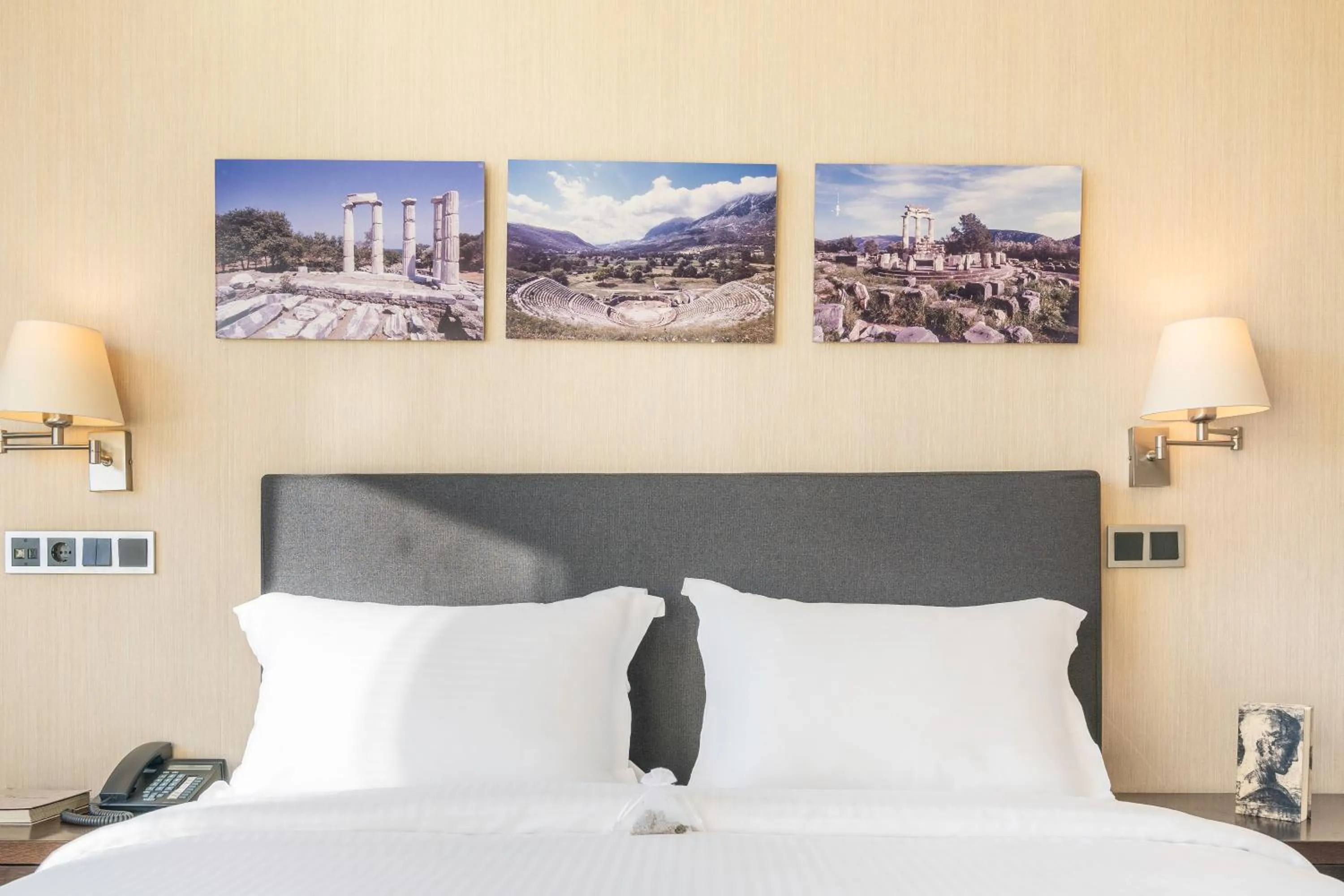 Property building, Bed in The Athens Gate Hotel