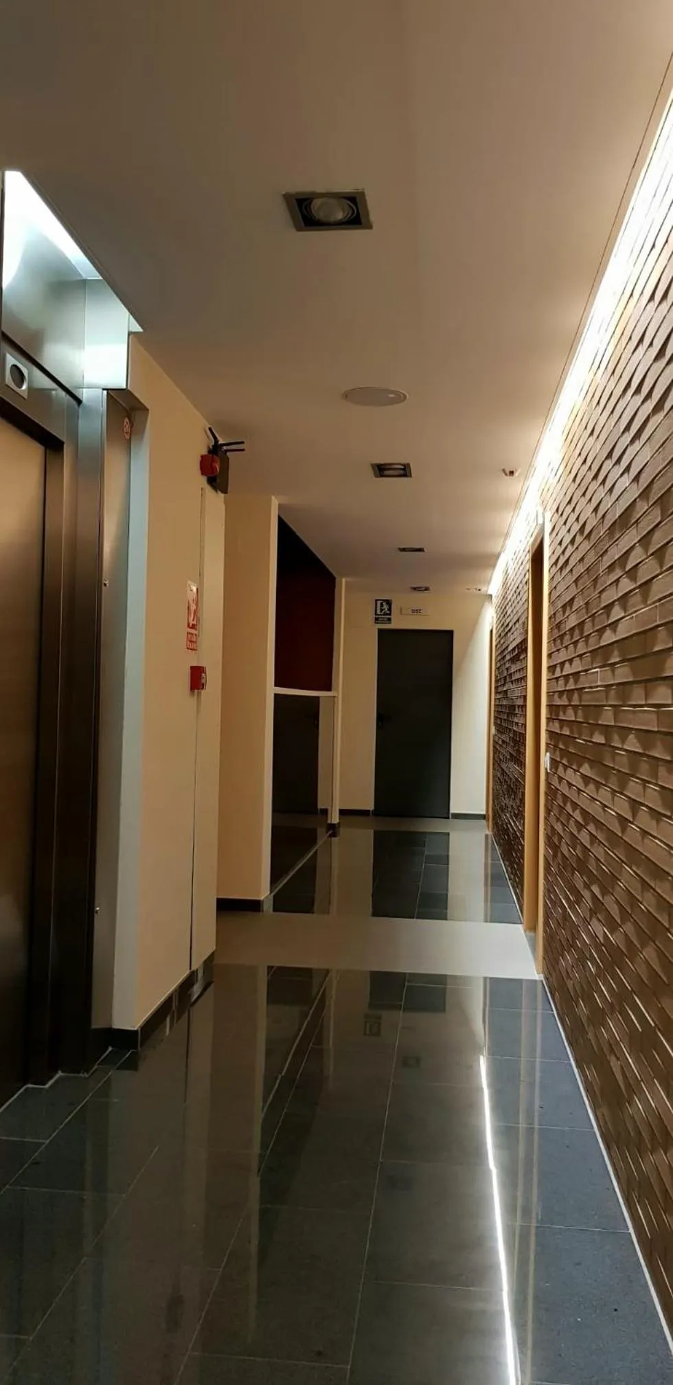 elevator in Apartaments Els Quimics