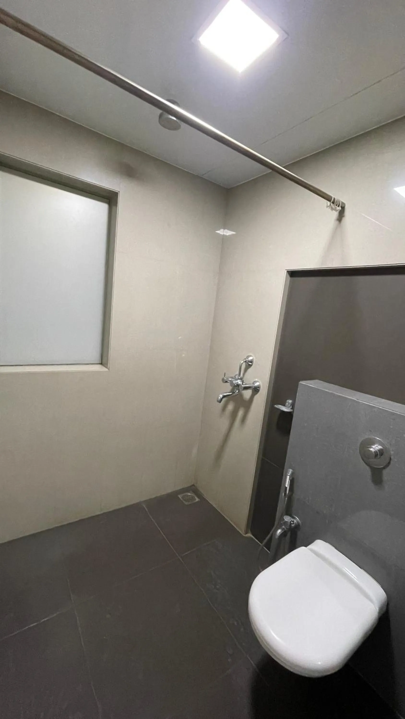 Shower in Hotel Sarovar Residency