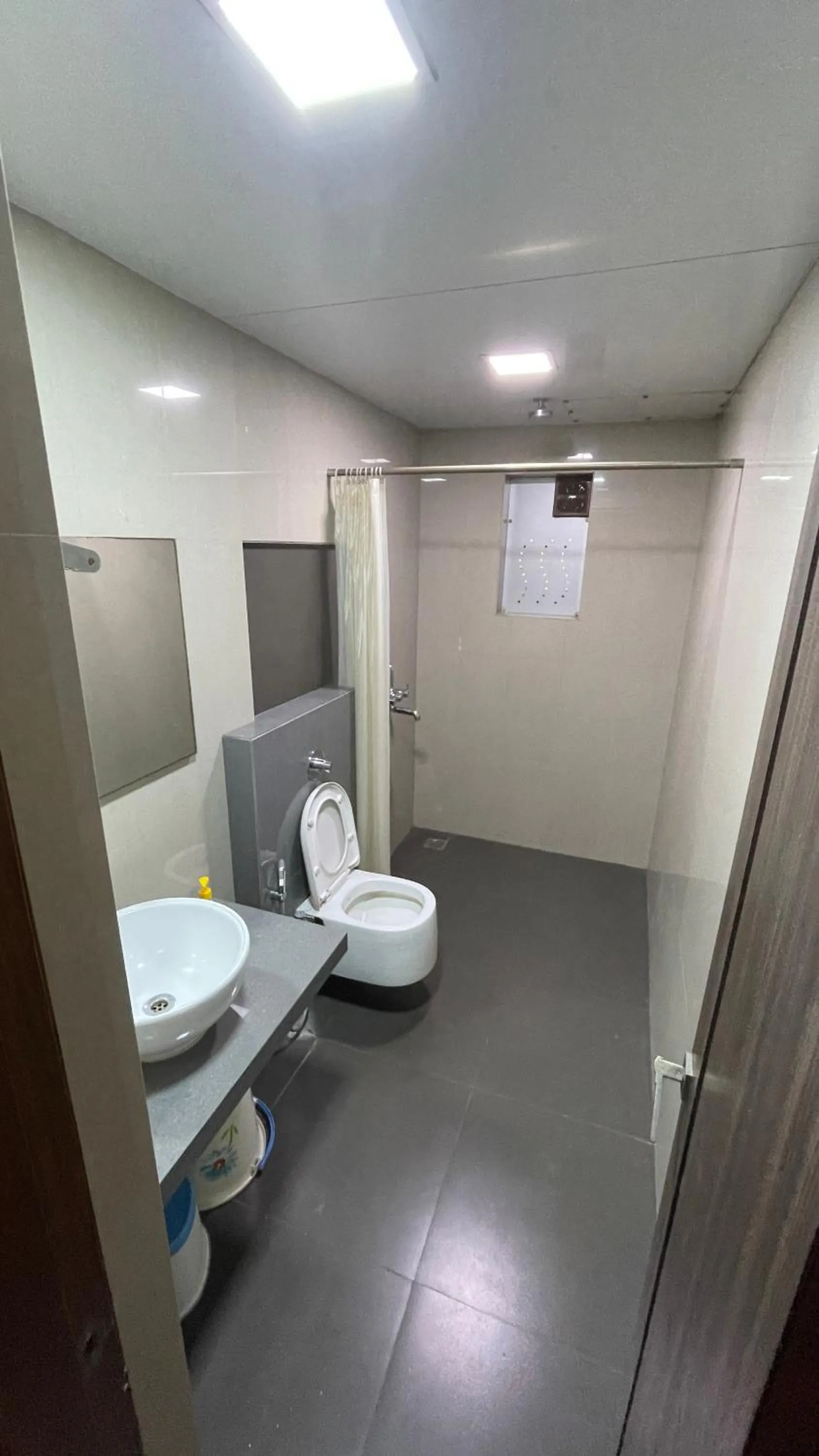 Toilet in Hotel Sarovar Residency