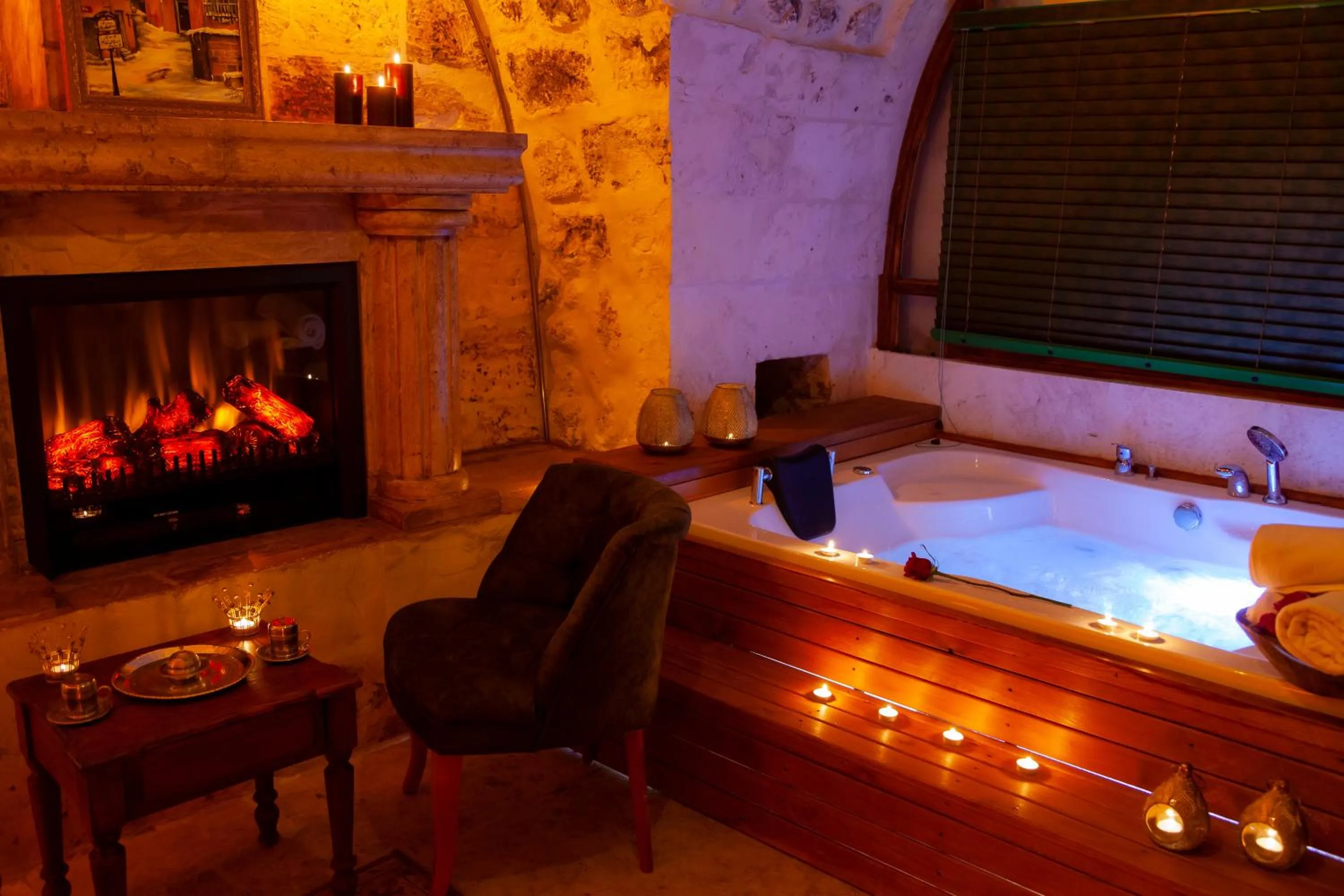 Hot Tub in Reji Boutique Hotel