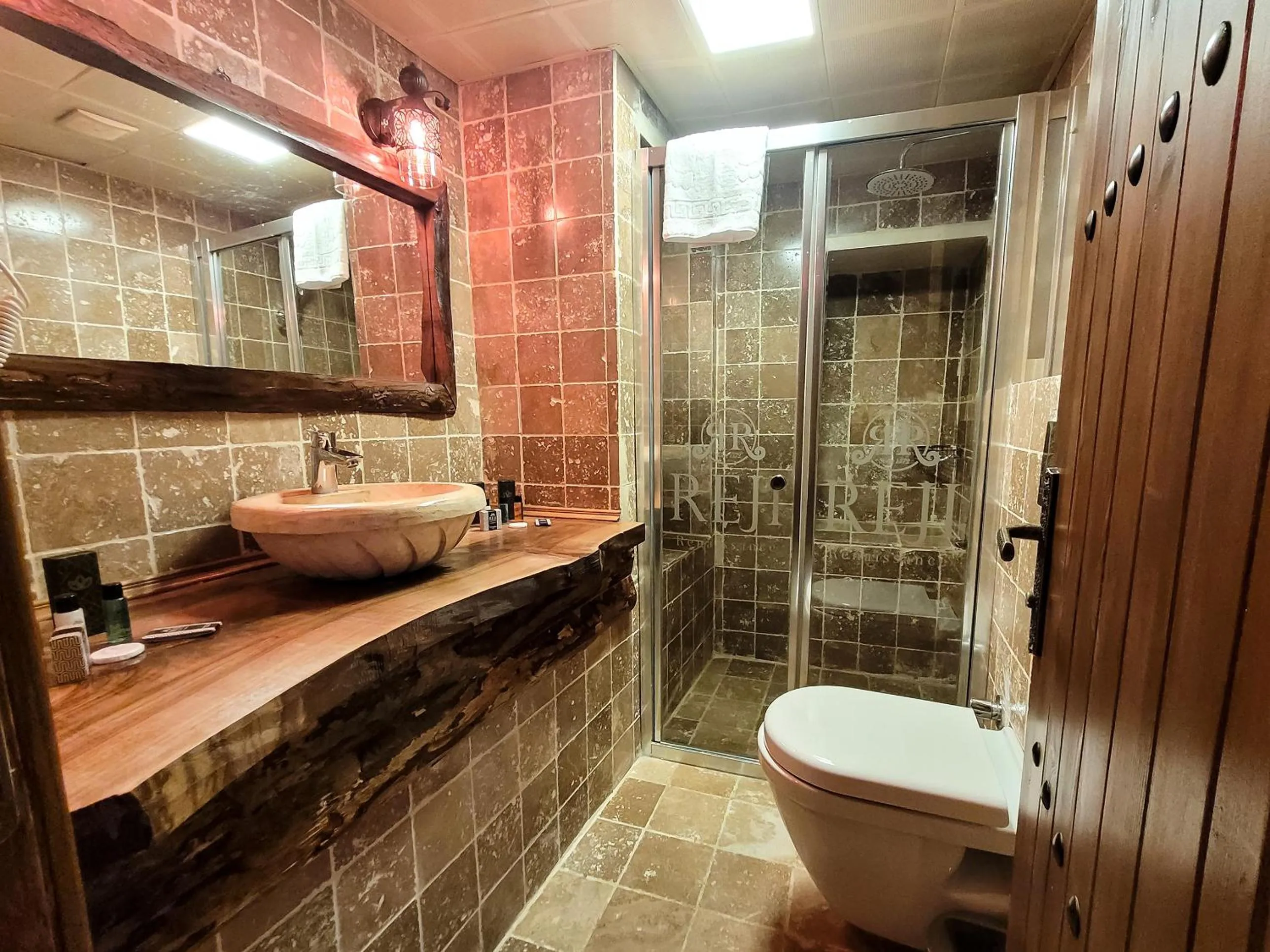 Bathroom in Reji Boutique Hotel