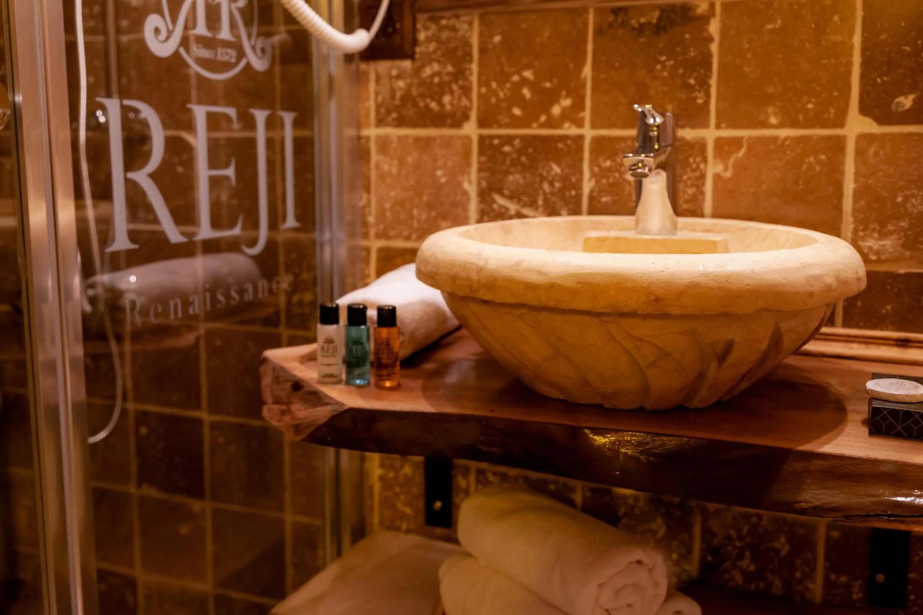 Bathroom in Reji Boutique Hotel