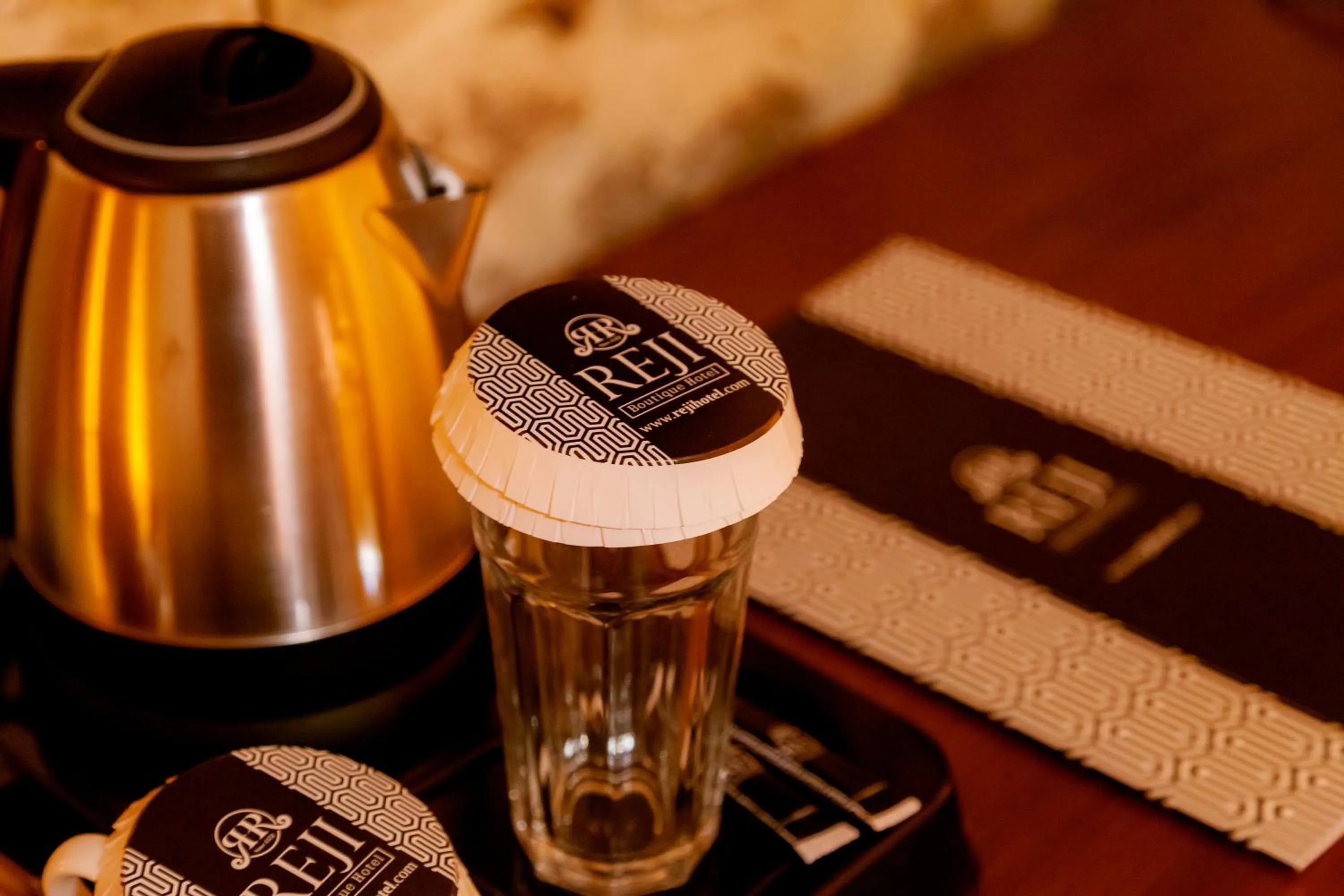 Coffee/tea facilities in Reji Boutique Hotel