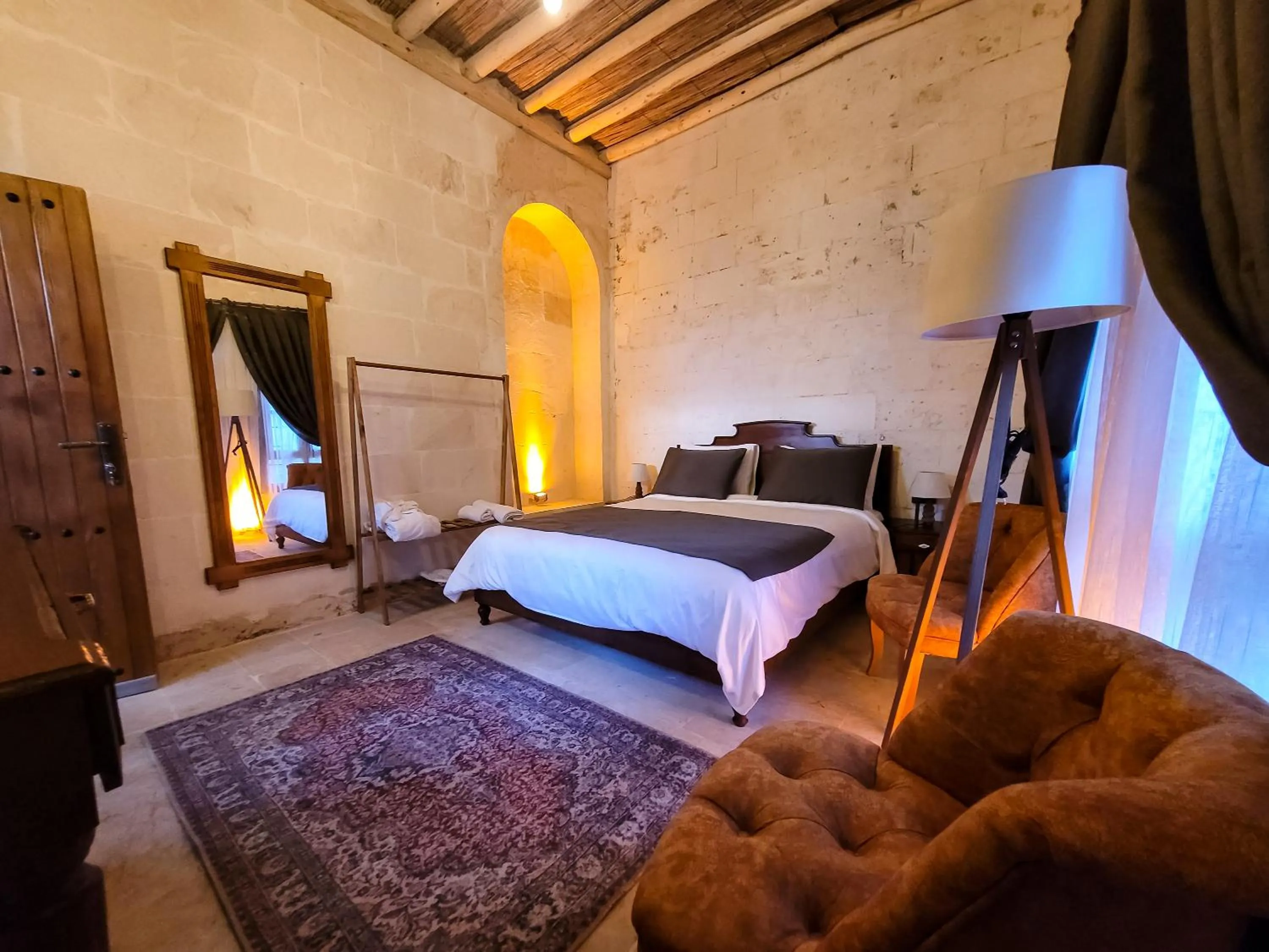 Bed in Reji Boutique Hotel