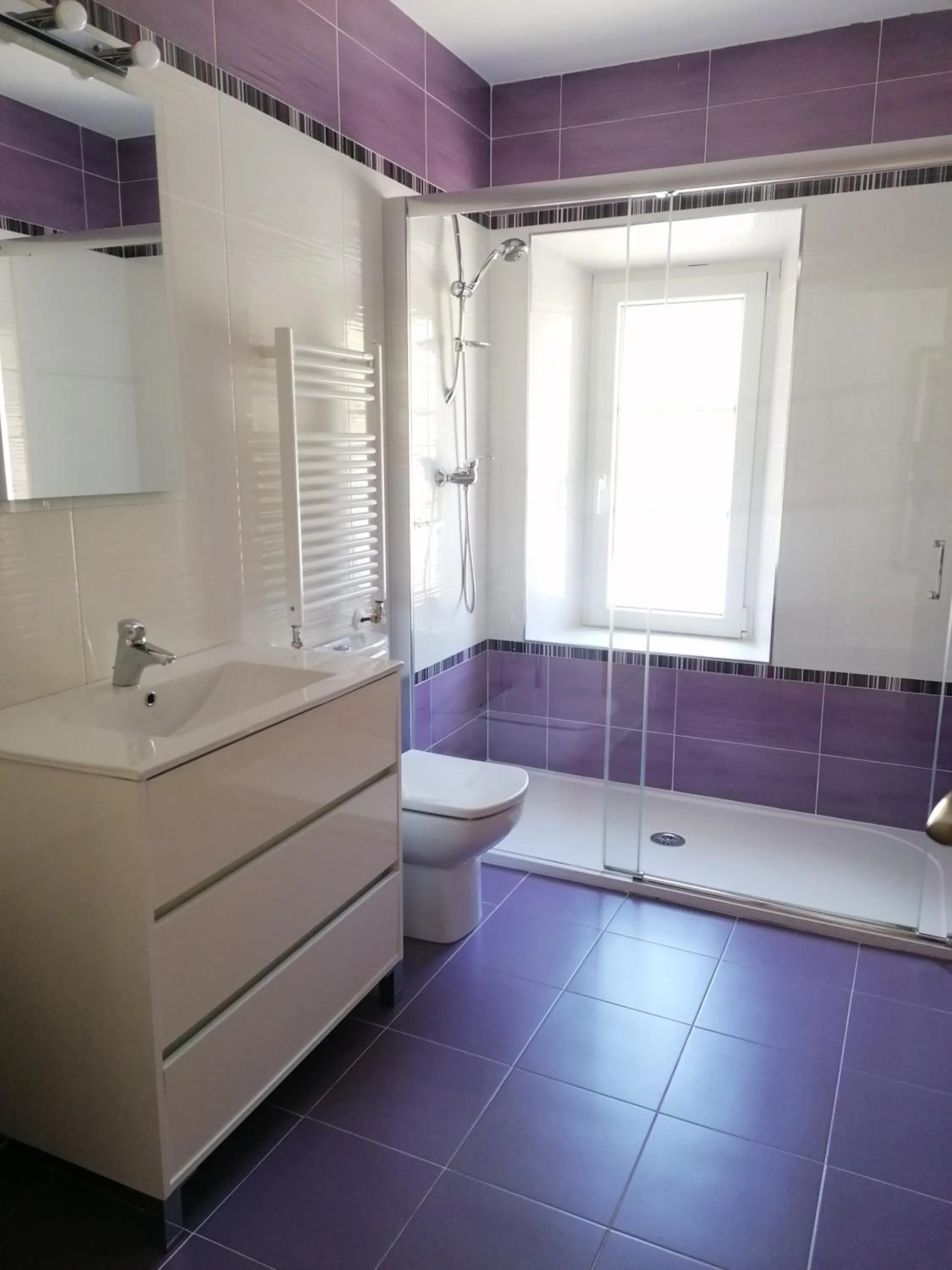 Shower in Alojamiento rural El Refugio