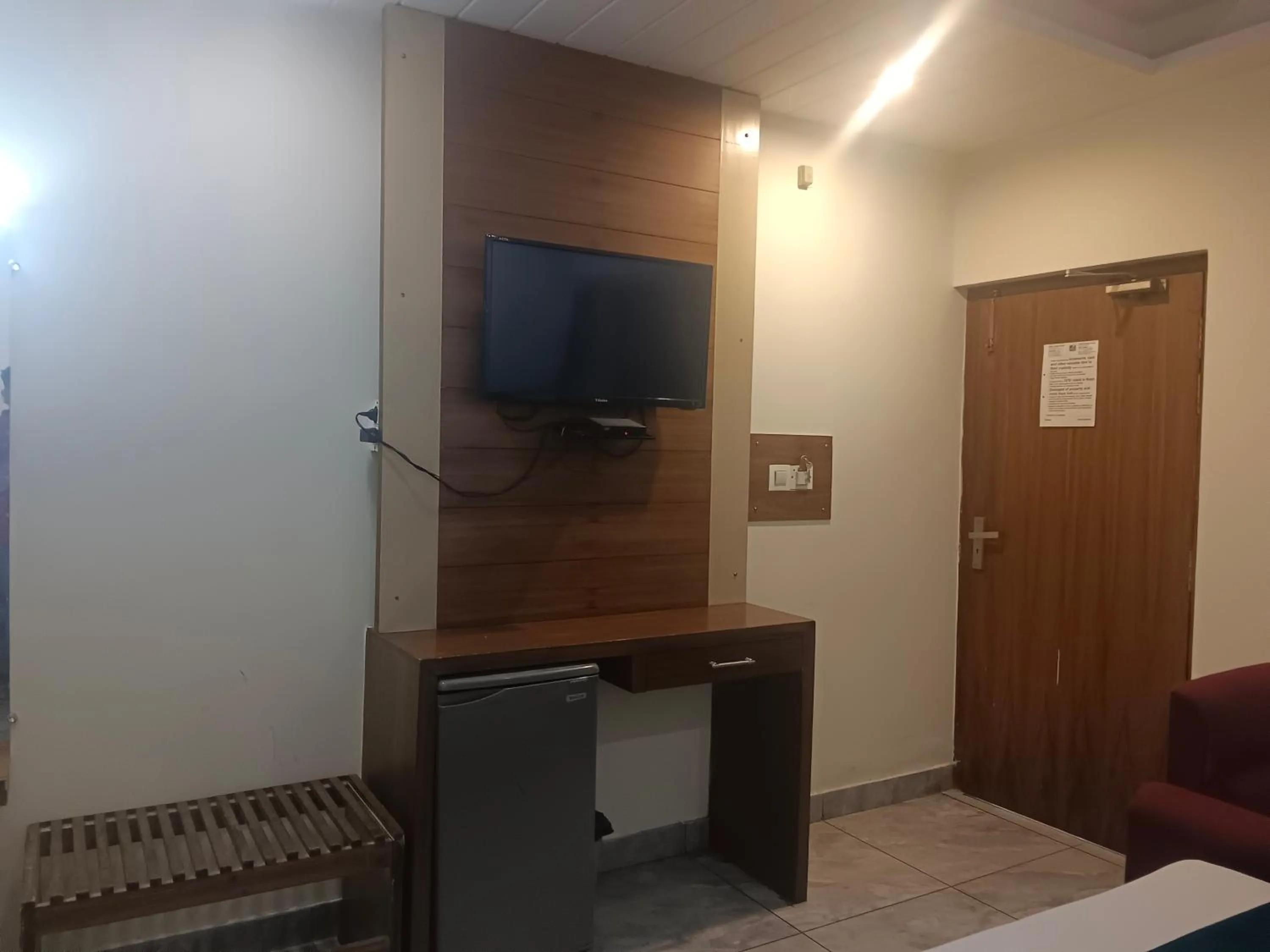 hair dresser in Hotel Ganga Azure@ Har Ki Pauri Road