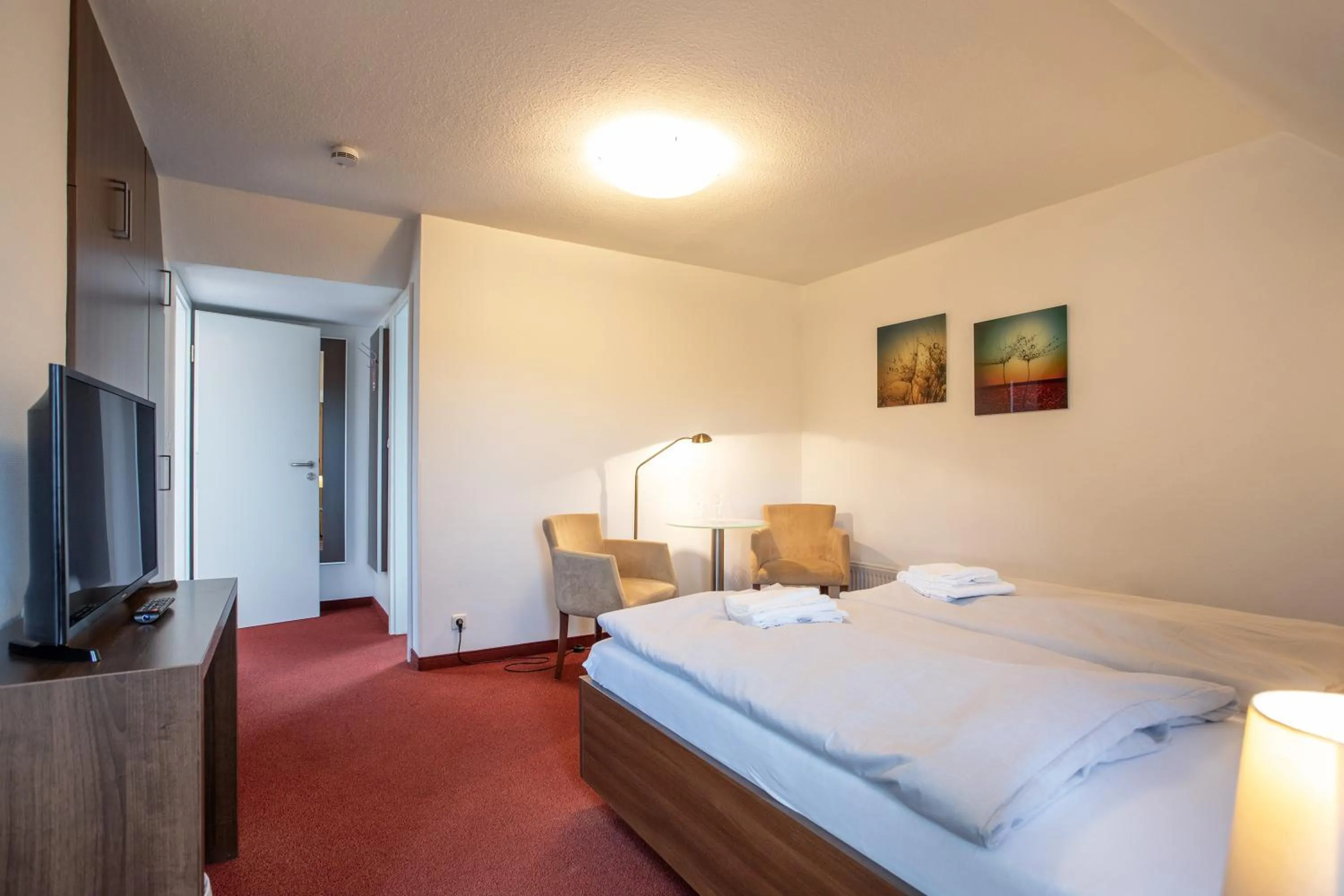 Photo of the whole room, Bed in Lieblingsplatz Hotel Seedeich