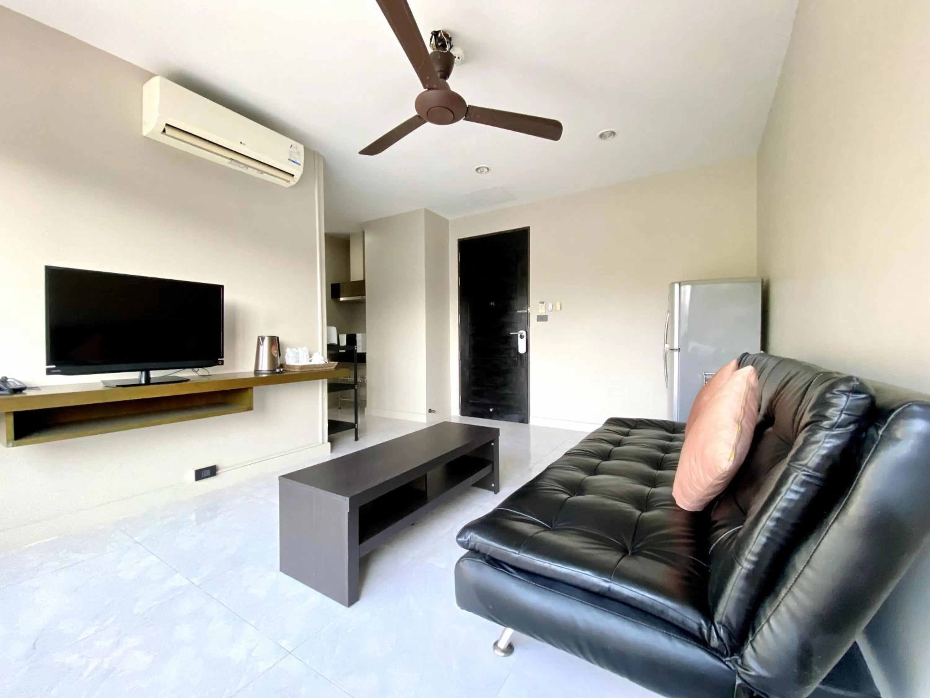 TV and multimedia in Mamatel boutique