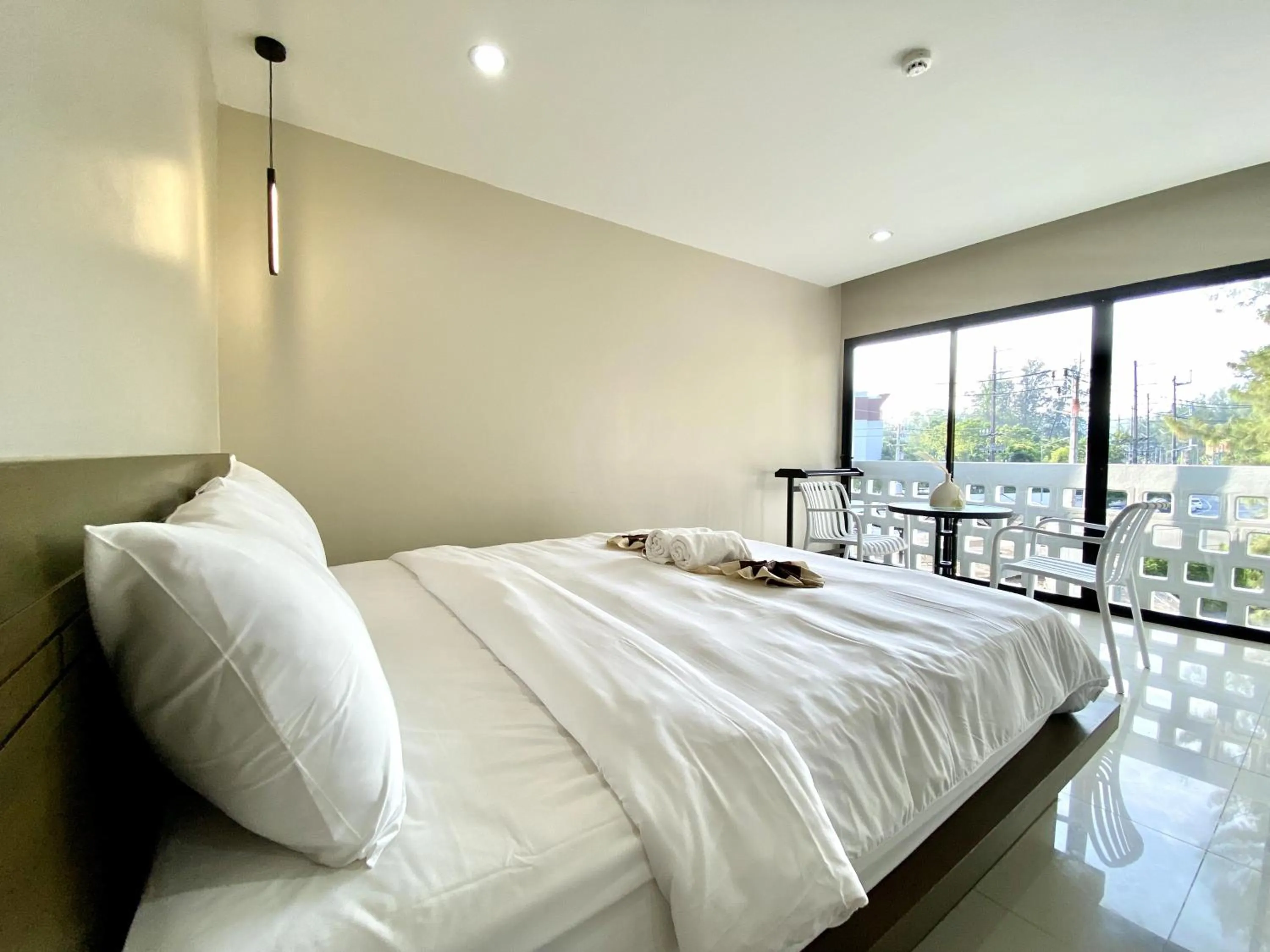 Photo of the whole room, Bed in Mamatel boutique