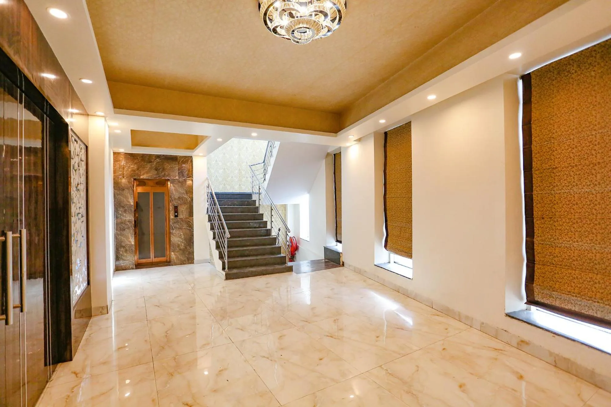 Lobby or reception in Via Kapashera Residency