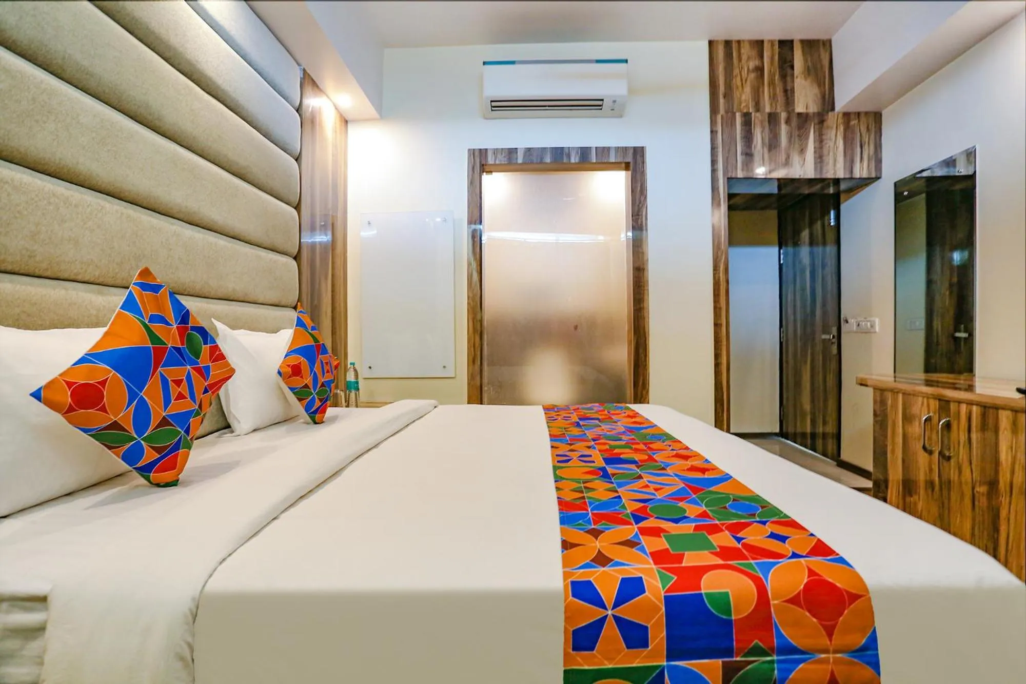 Bed in Via Kapashera Residency