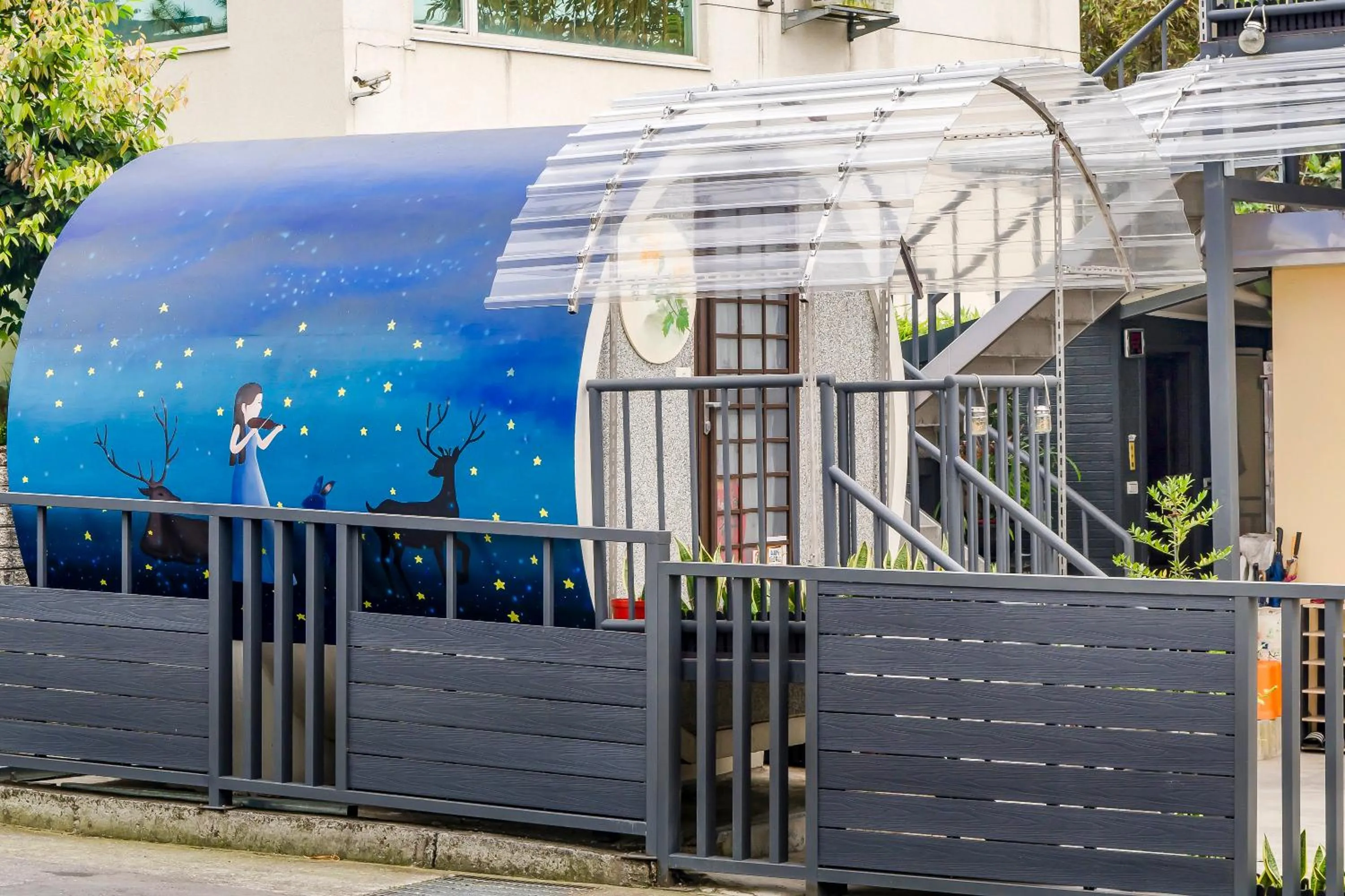 Property building in Shen-Lu-Ju B&B