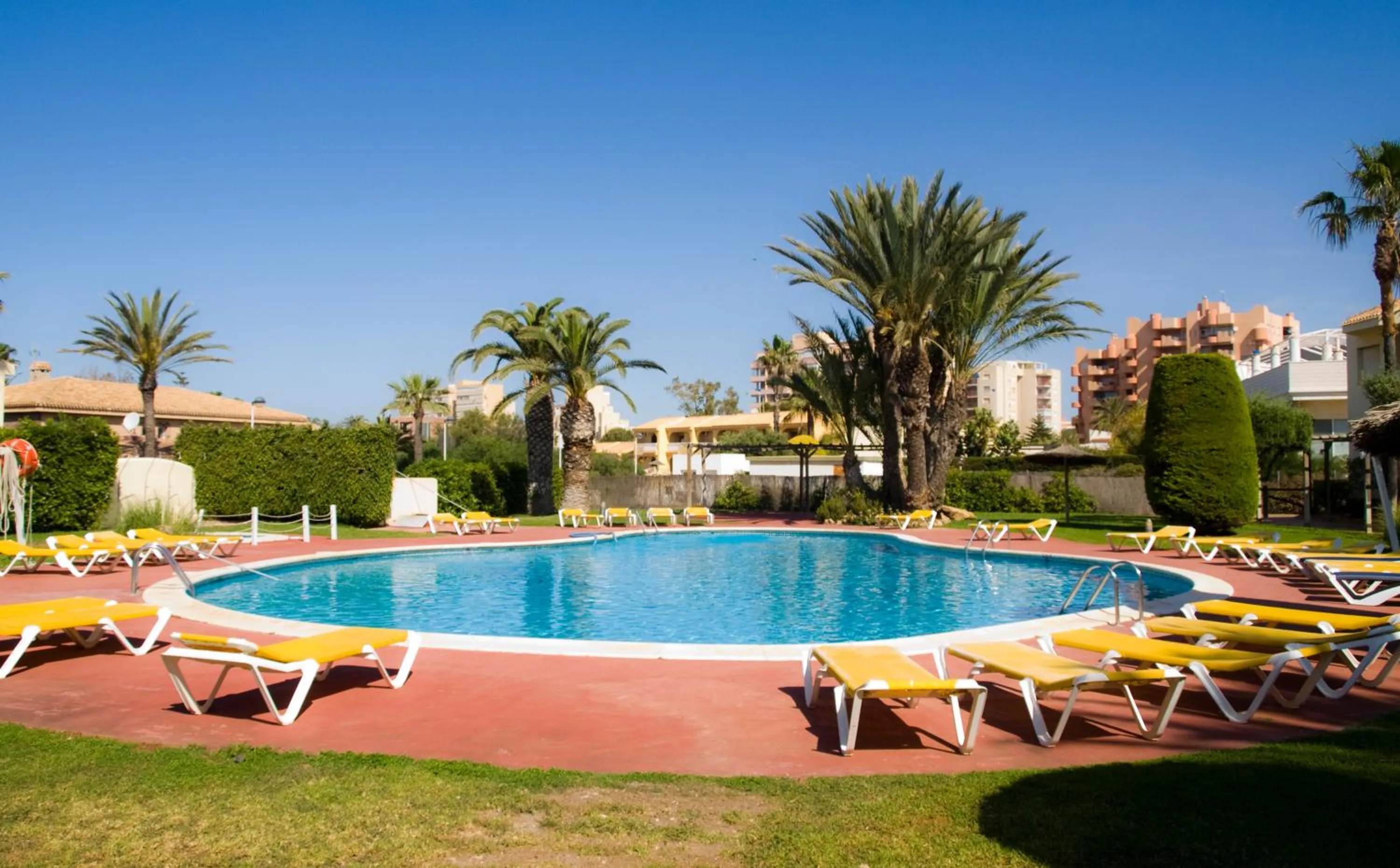 Swimming pool in Aparthotel Villas La Manga