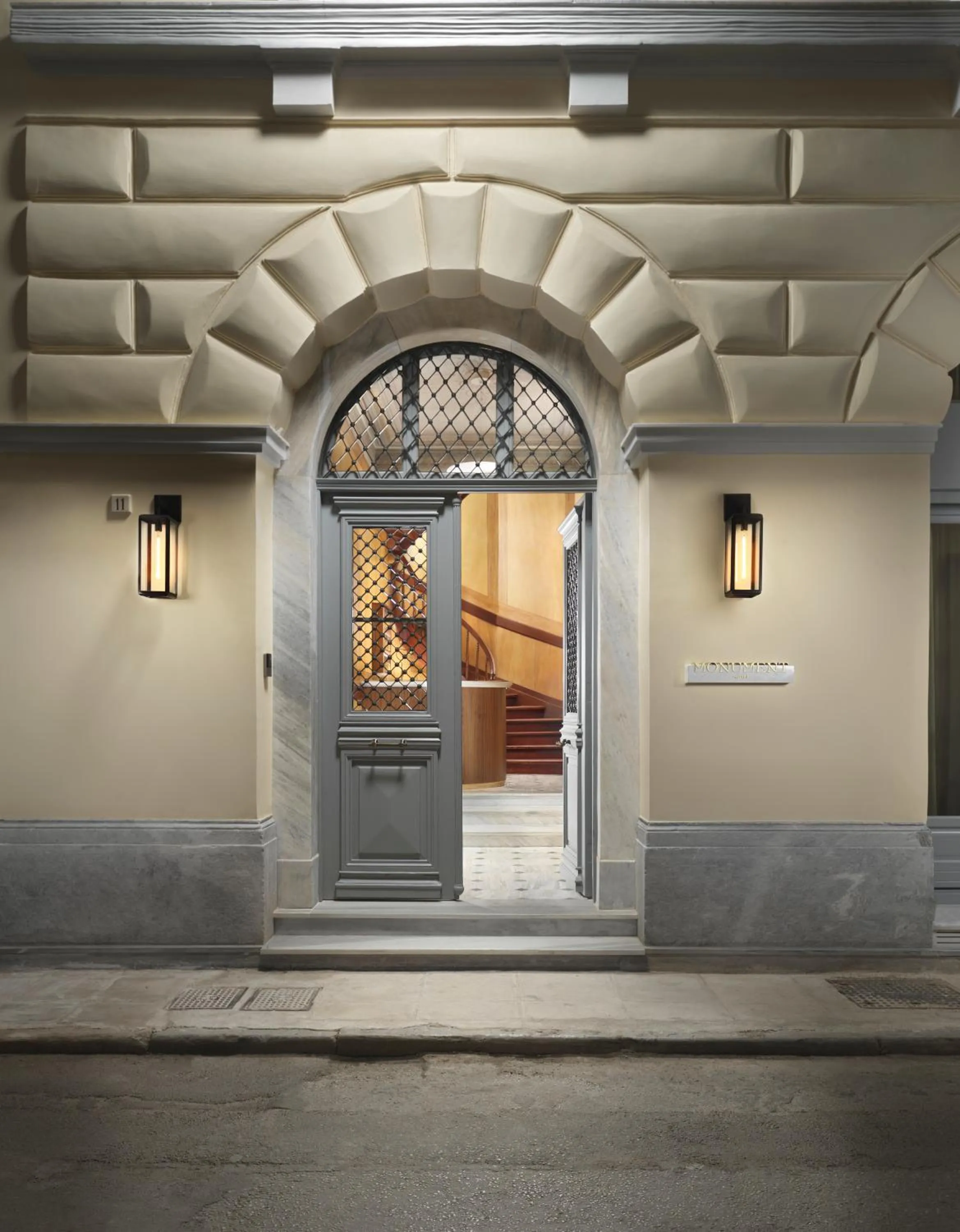 Facade/entrance in Monument Hotel