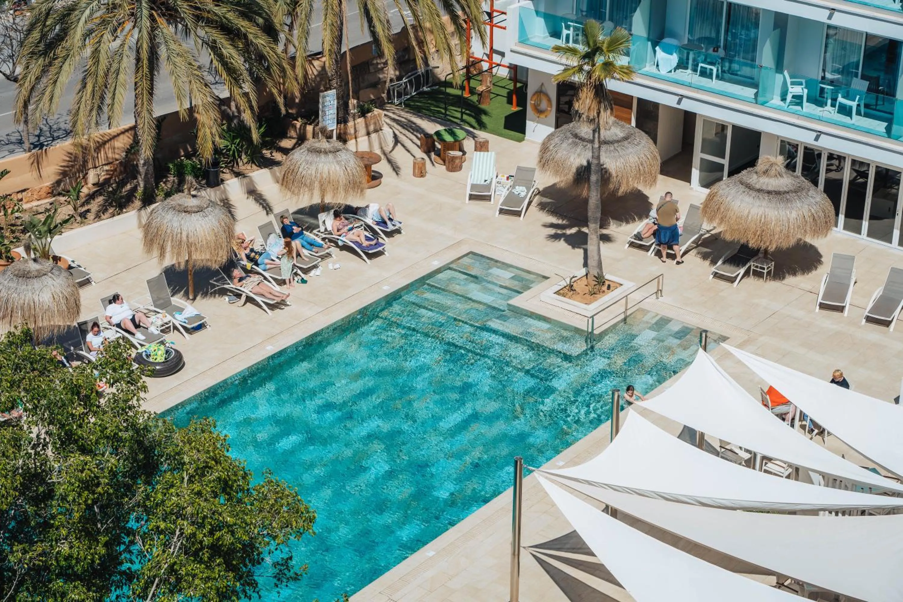Swimming pool in Hotel Bahia del Sol