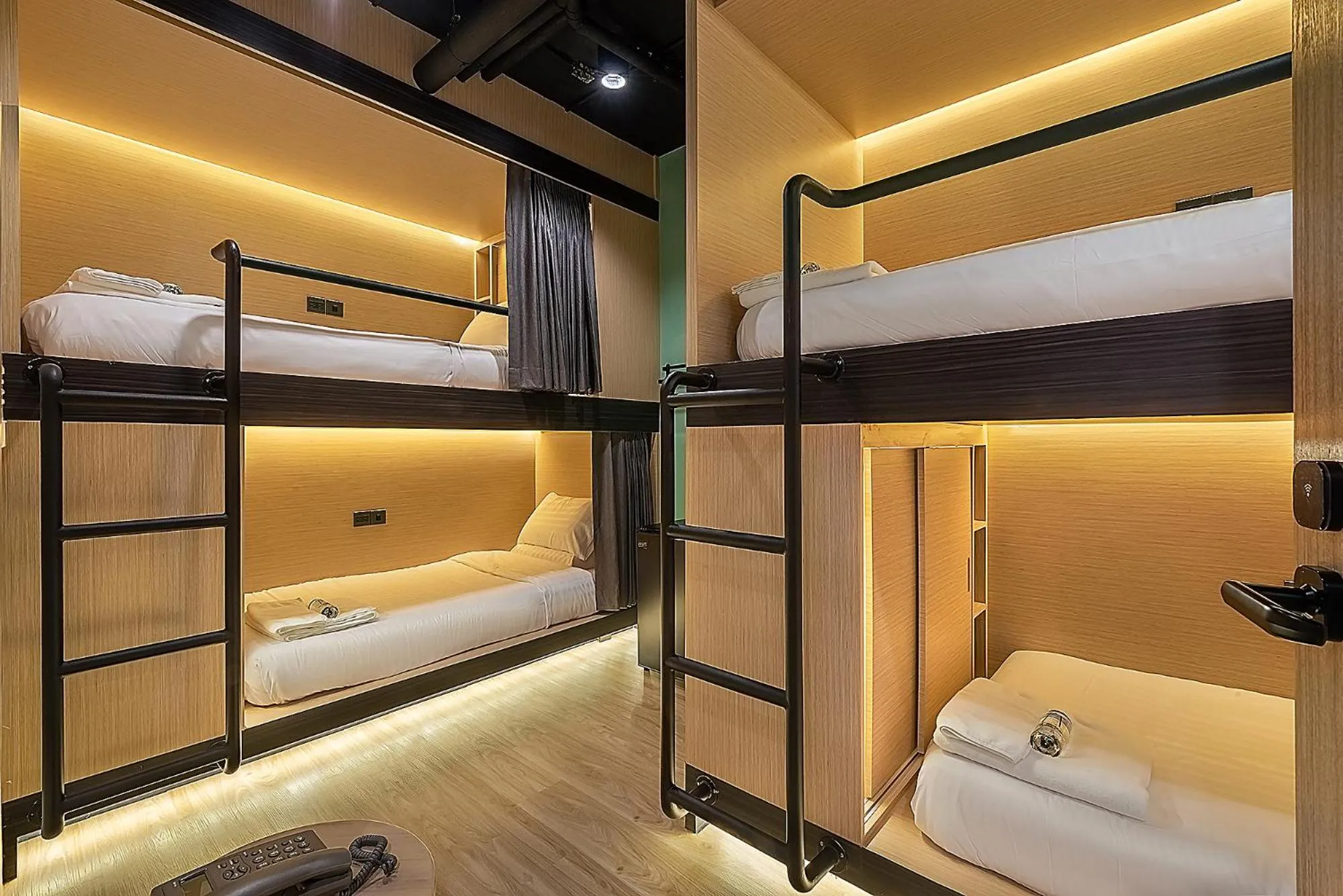 Bed in Phra Nakhon Poshtel