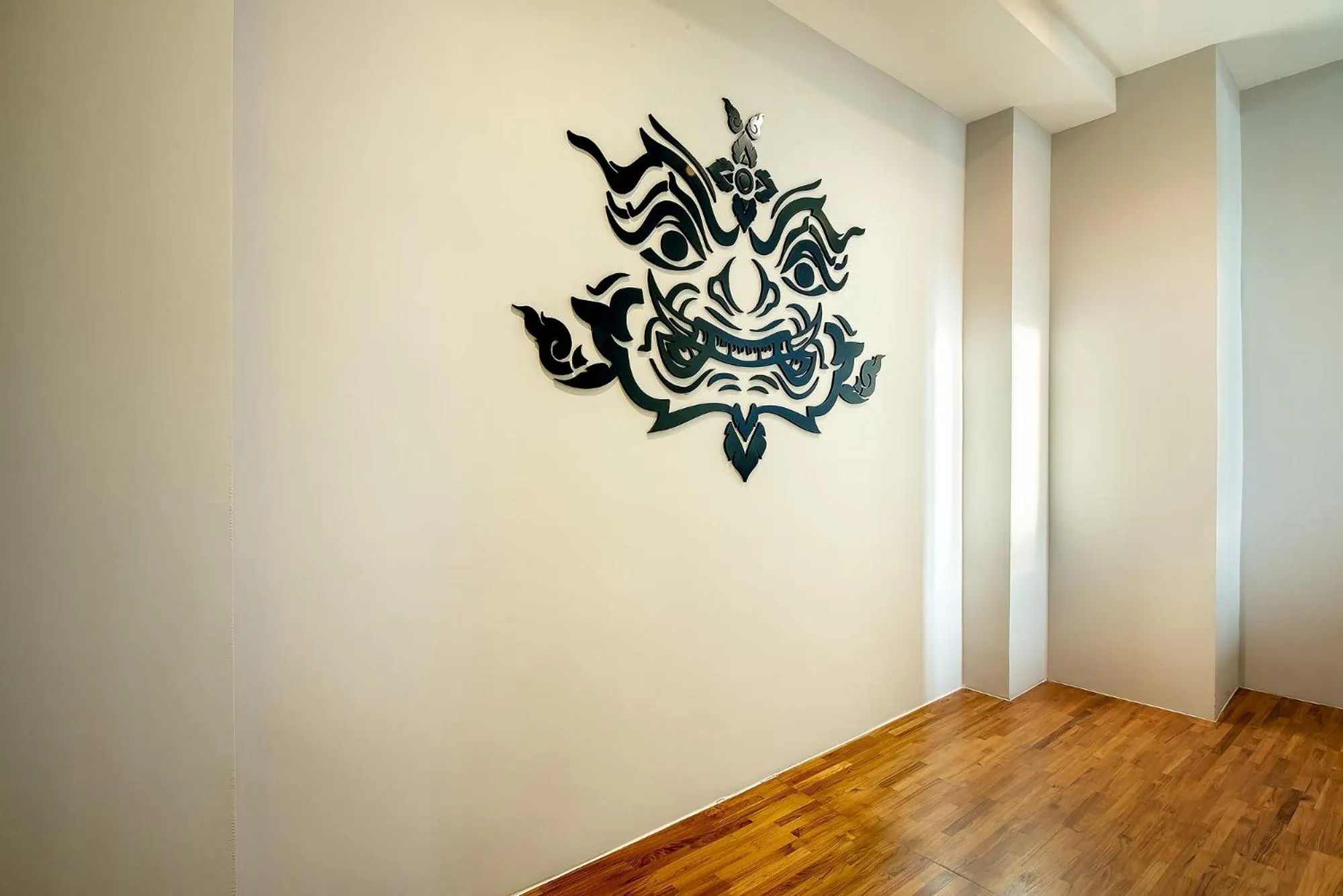 Decorative detail in Phra Nakhon Poshtel