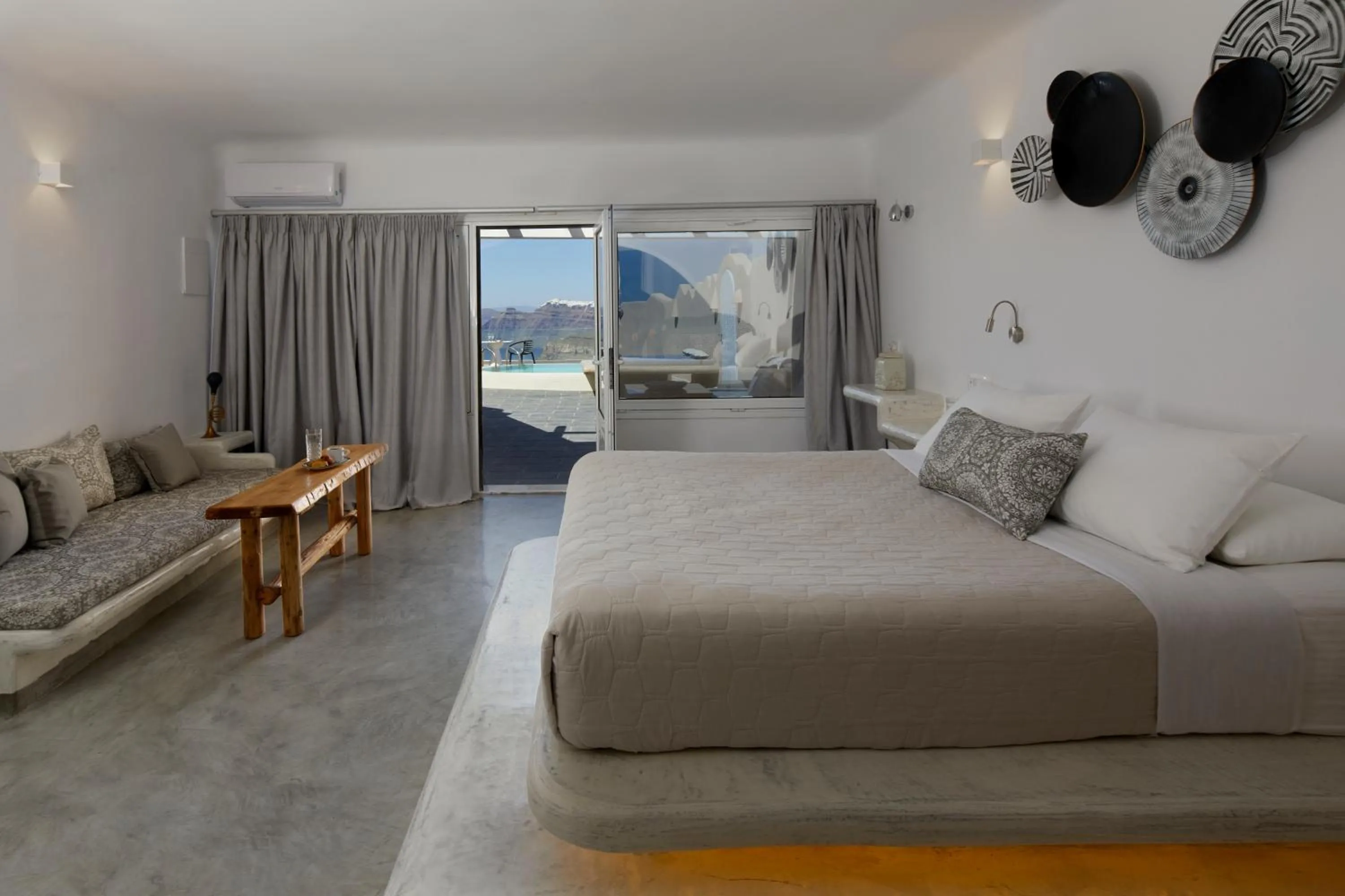 Photo of the whole room, Bed in Suites of the Gods Cave Spa Hotel