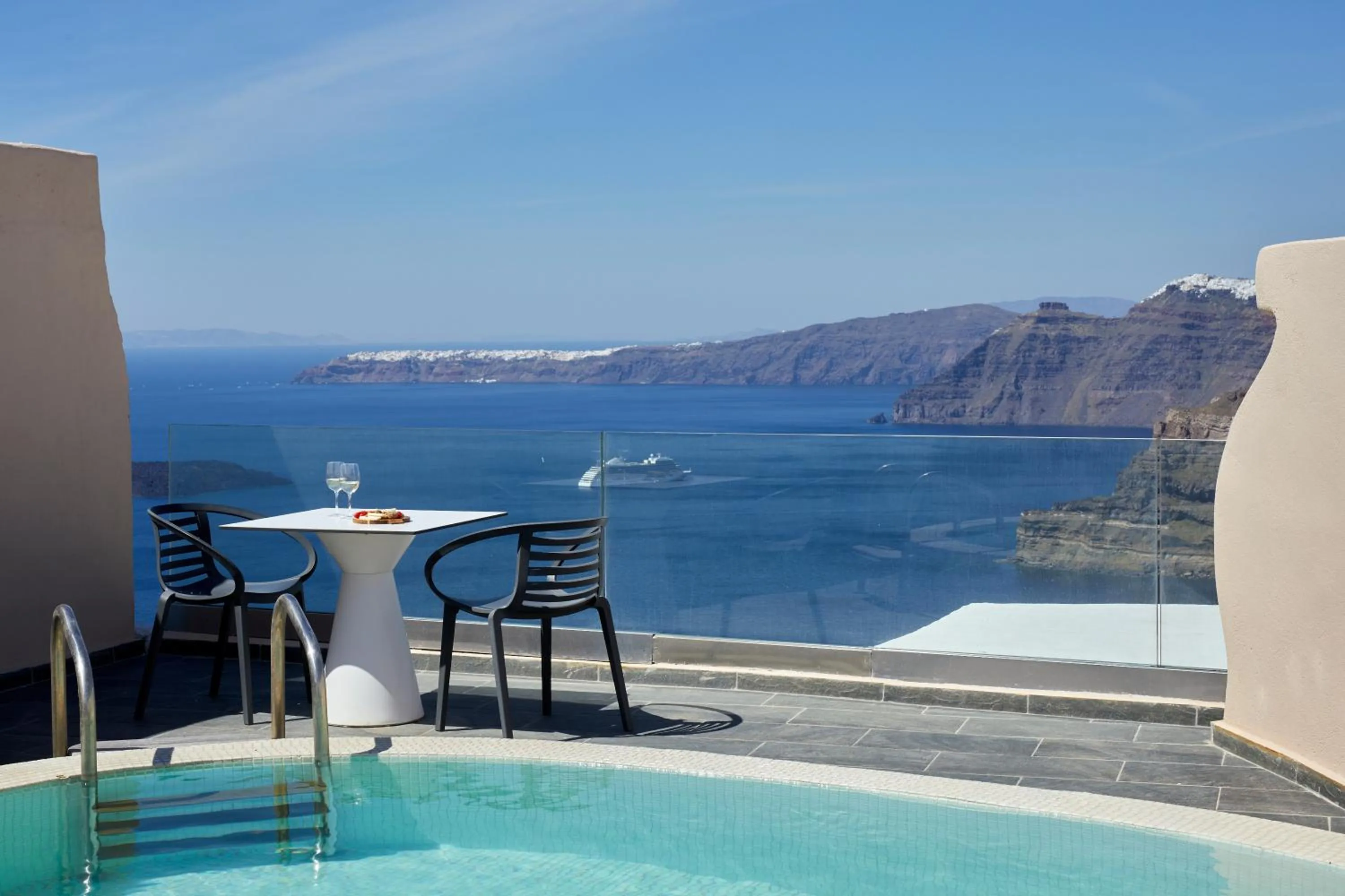 Natural landscape in Suites of the Gods Cave Spa Hotel