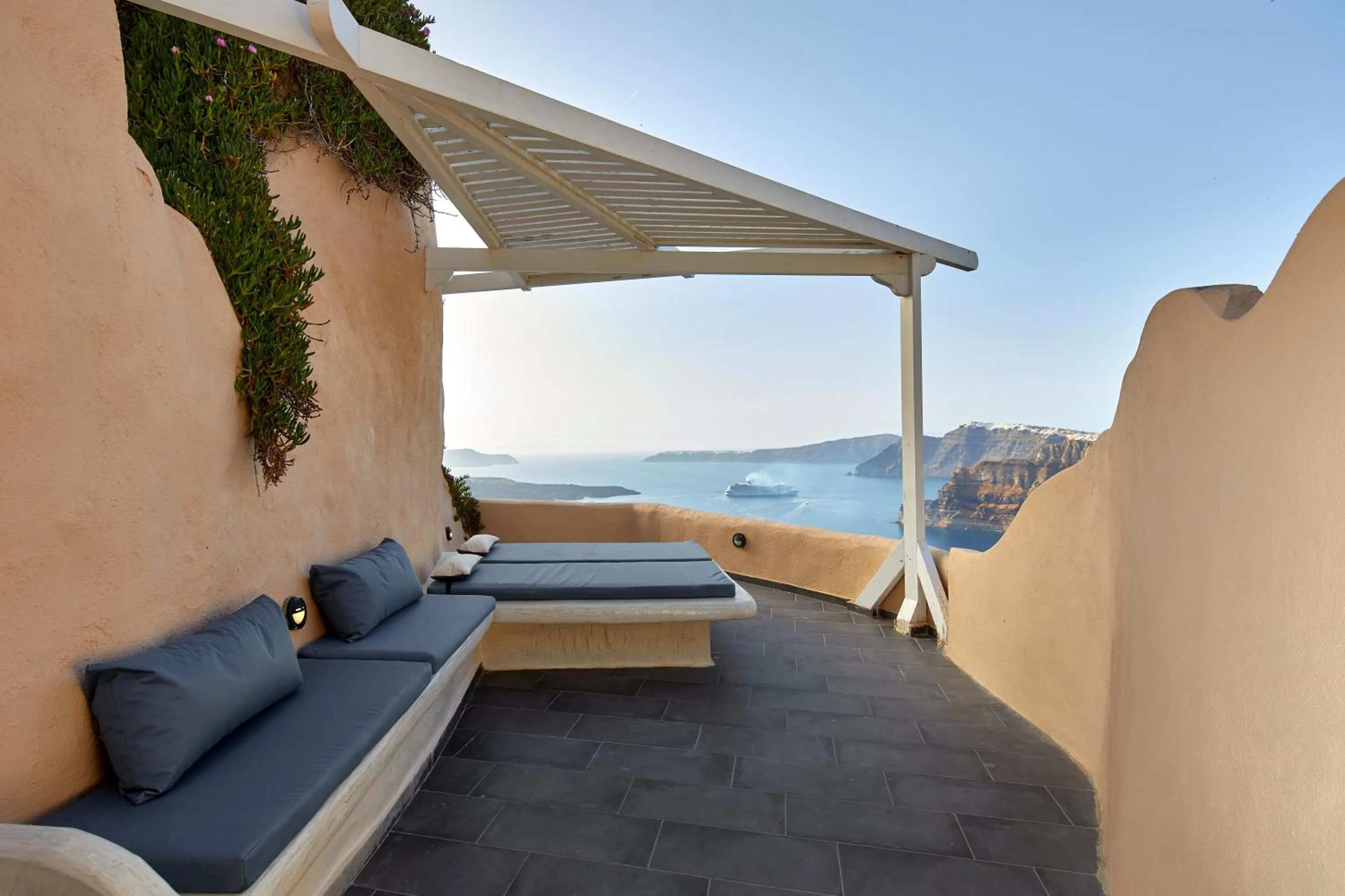 Natural landscape in Suites of the Gods Cave Spa Hotel