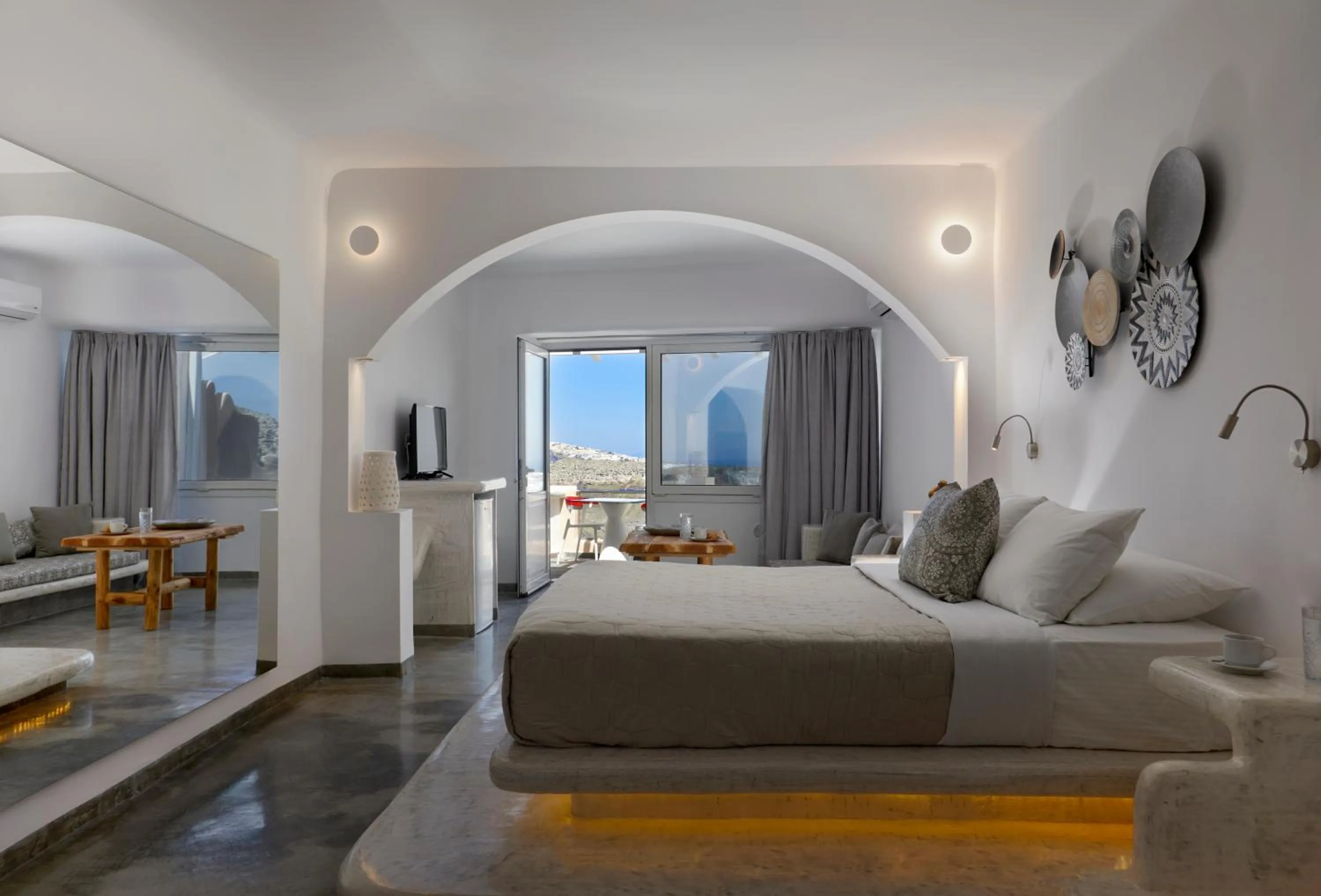 Photo of the whole room, Bed in Suites of the Gods Cave Spa Hotel