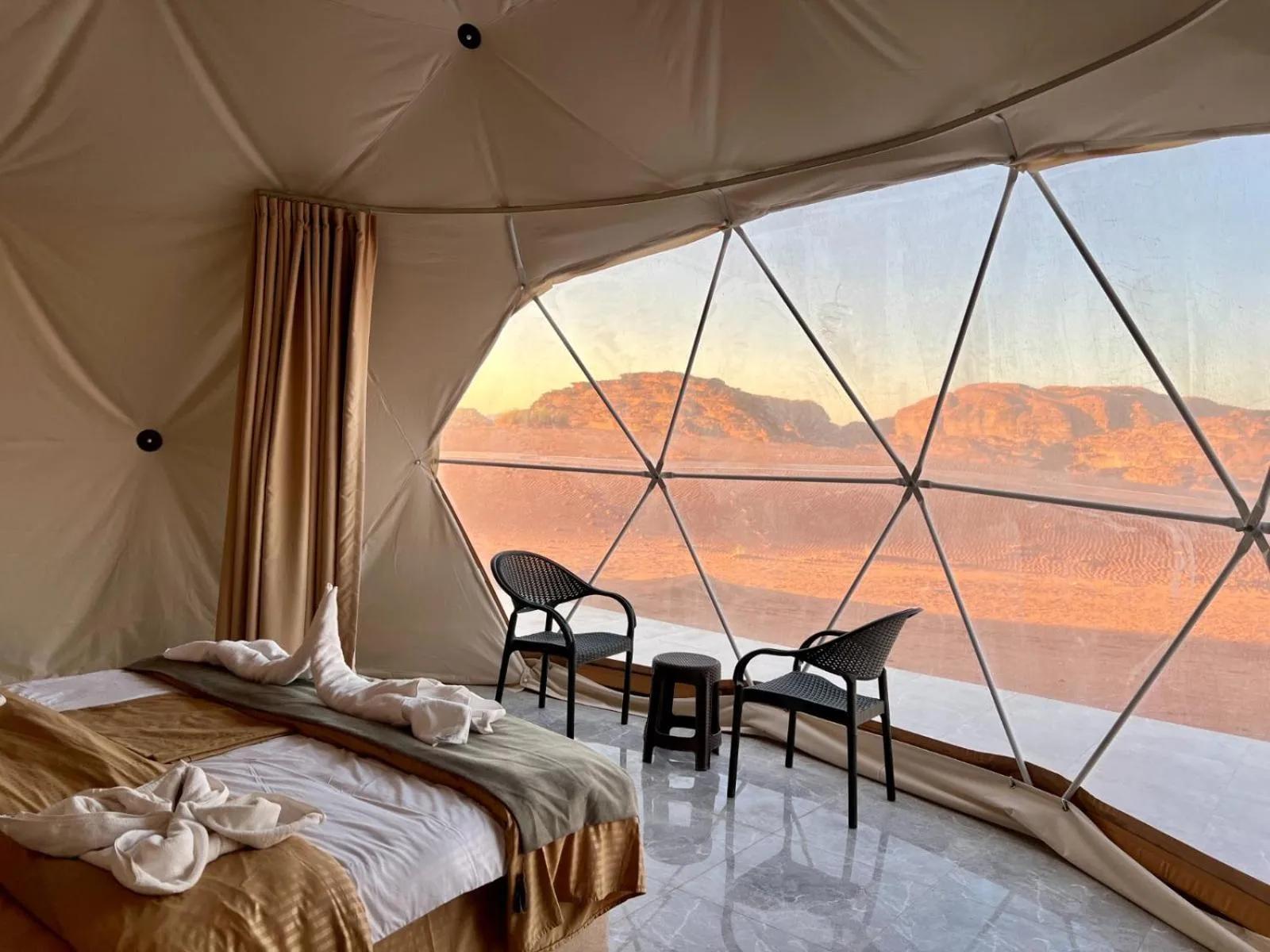 Bed in Shaheen Camp Wadi rum