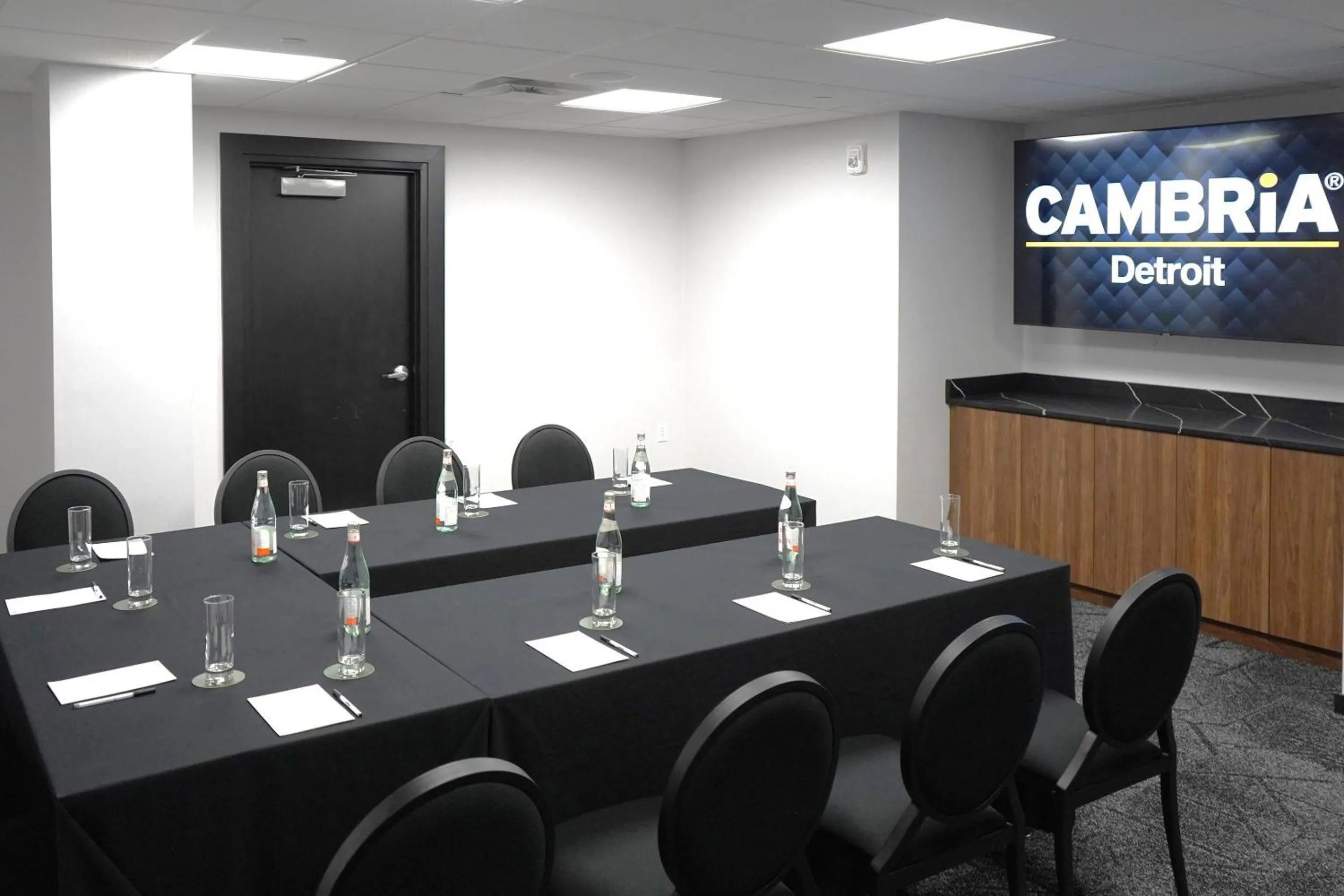 Meeting/conference room in Cambria Hotel Detroit Downtown