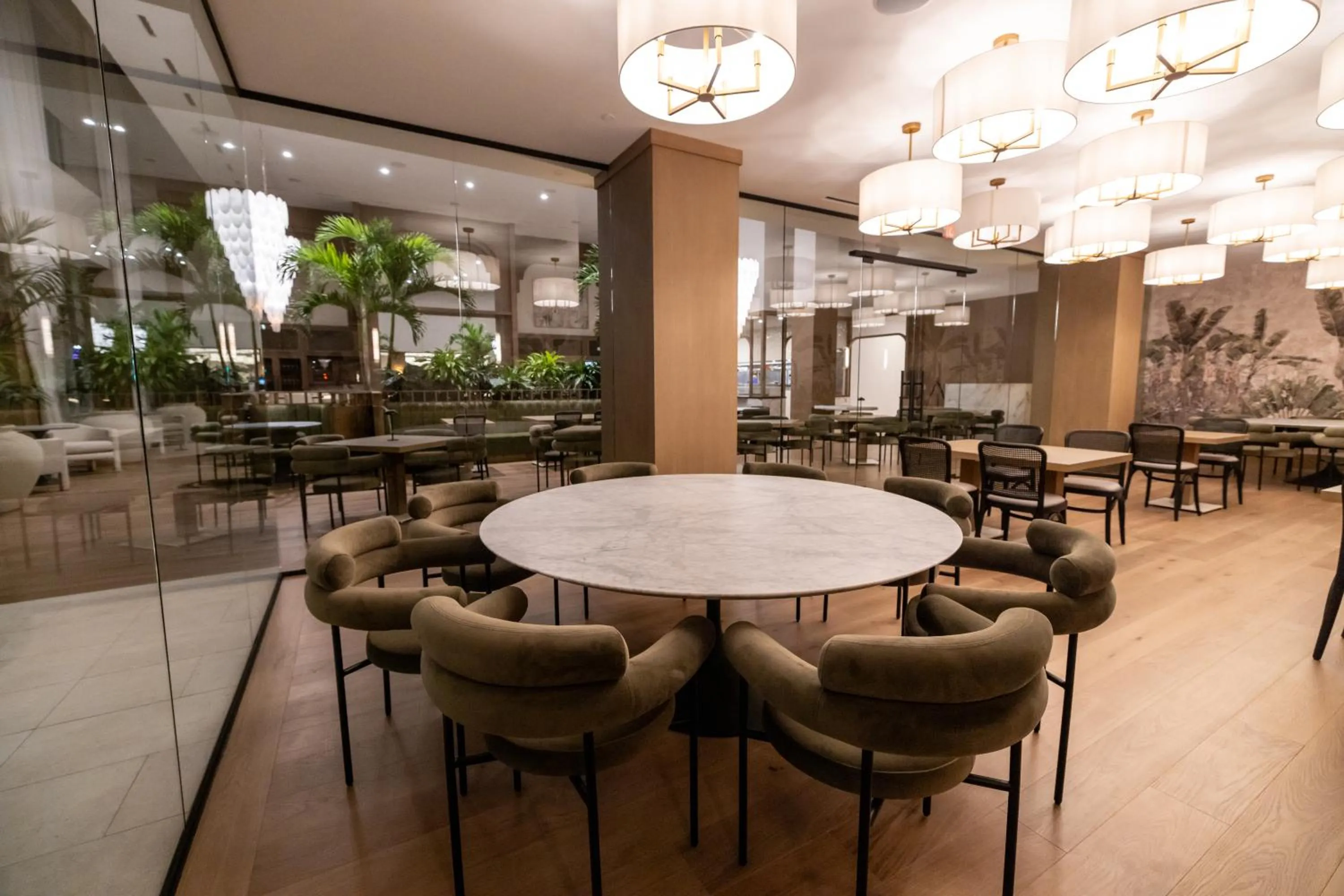 Restaurant/places to eat in Cambria Hotel Detroit Downtown