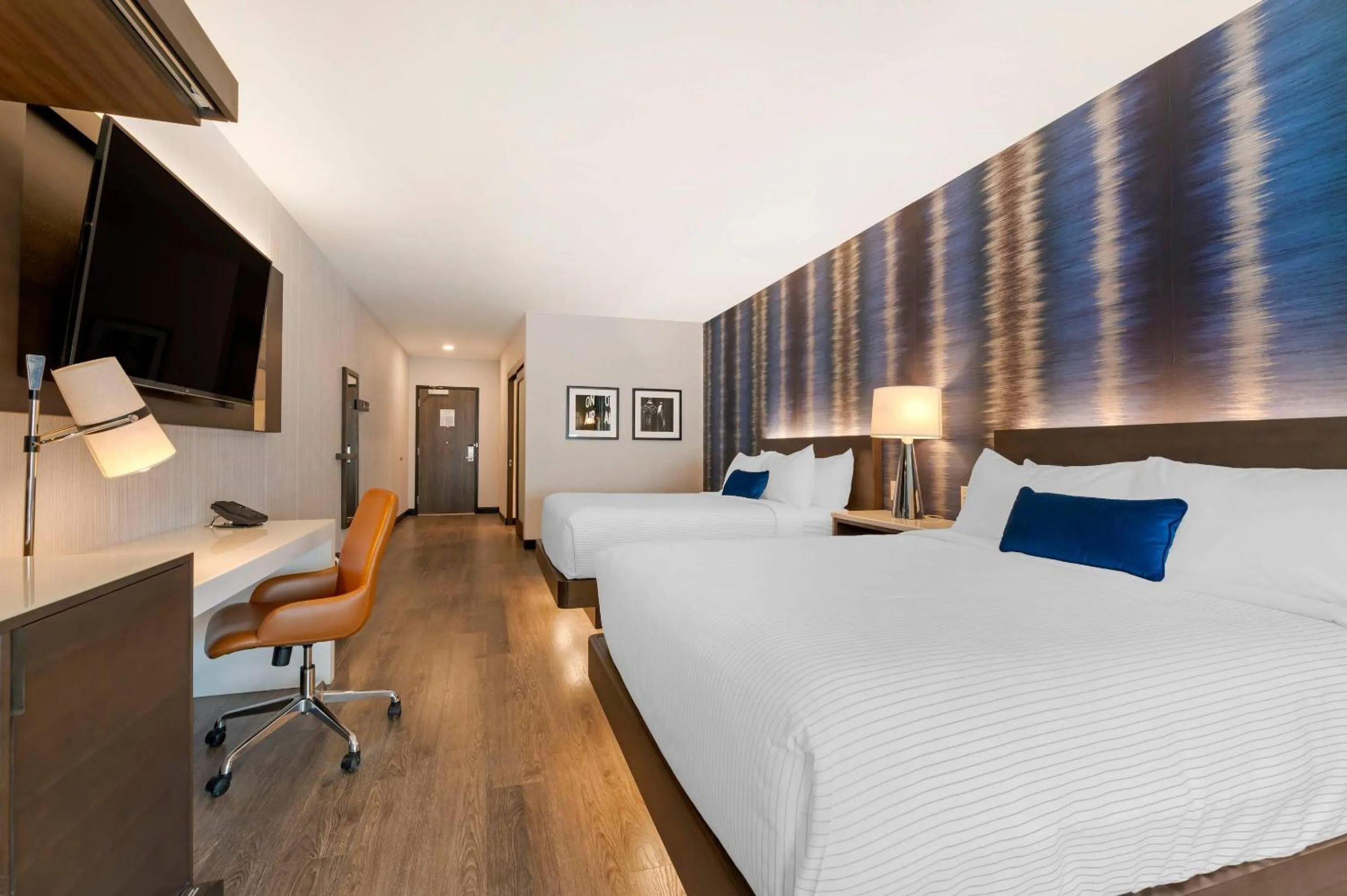 Bedroom, Bed in Cambria Hotel Detroit Downtown