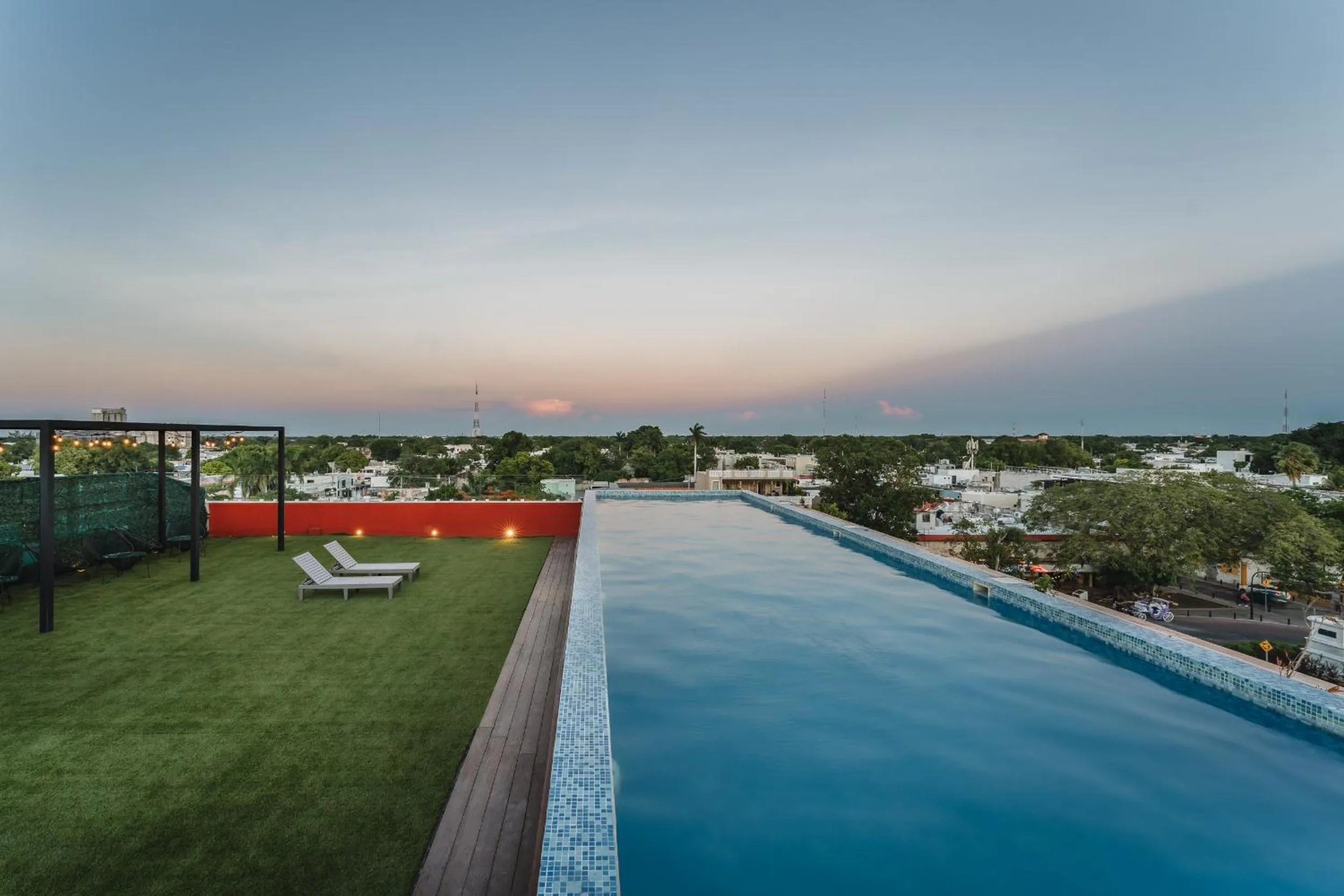 Pool view in Hotel Kavia Premium - Paseo Montejo