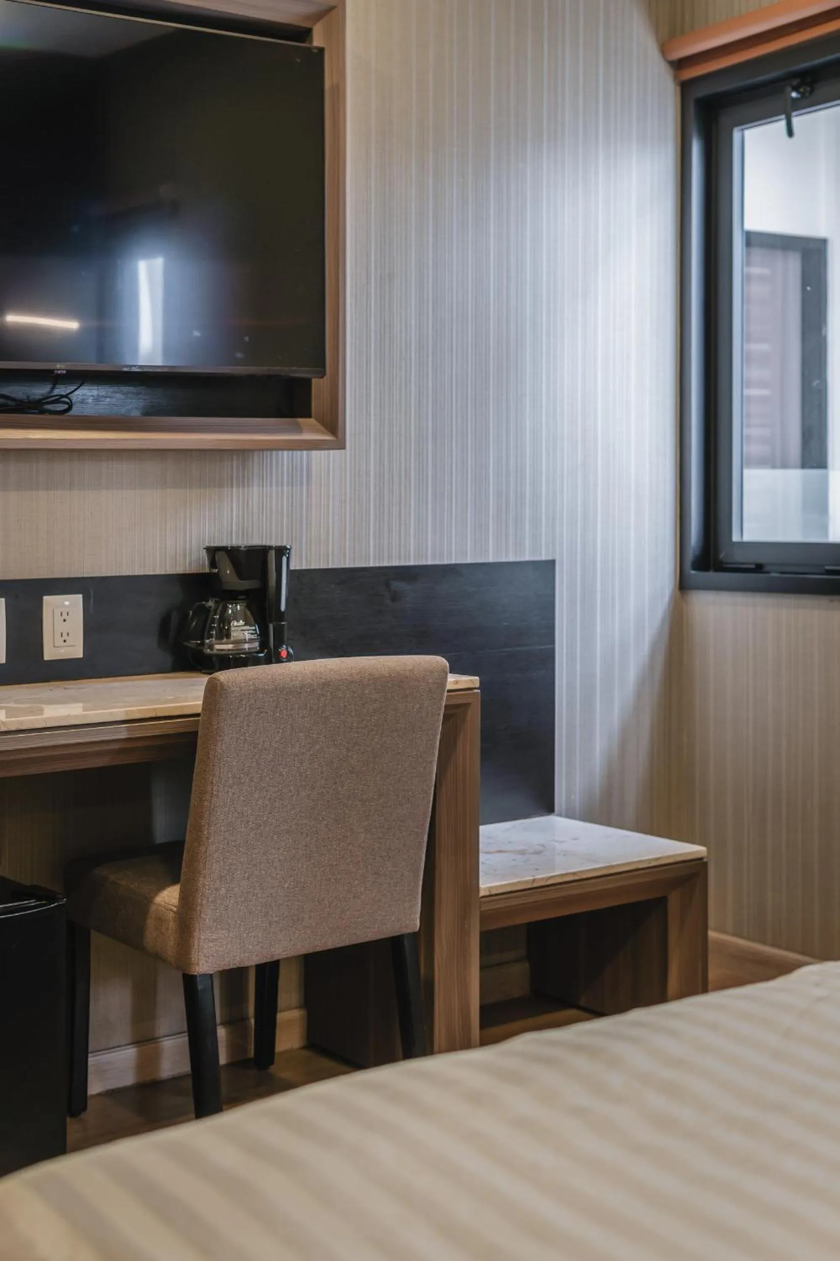 TV and multimedia in Hotel Kavia Premium - Paseo Montejo