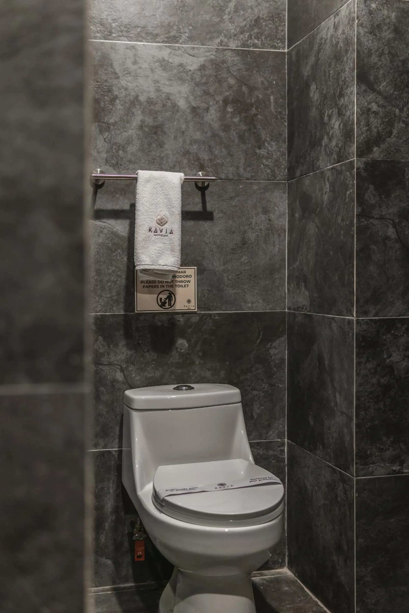 Toilet in Hotel Kavia Premium - Paseo Montejo