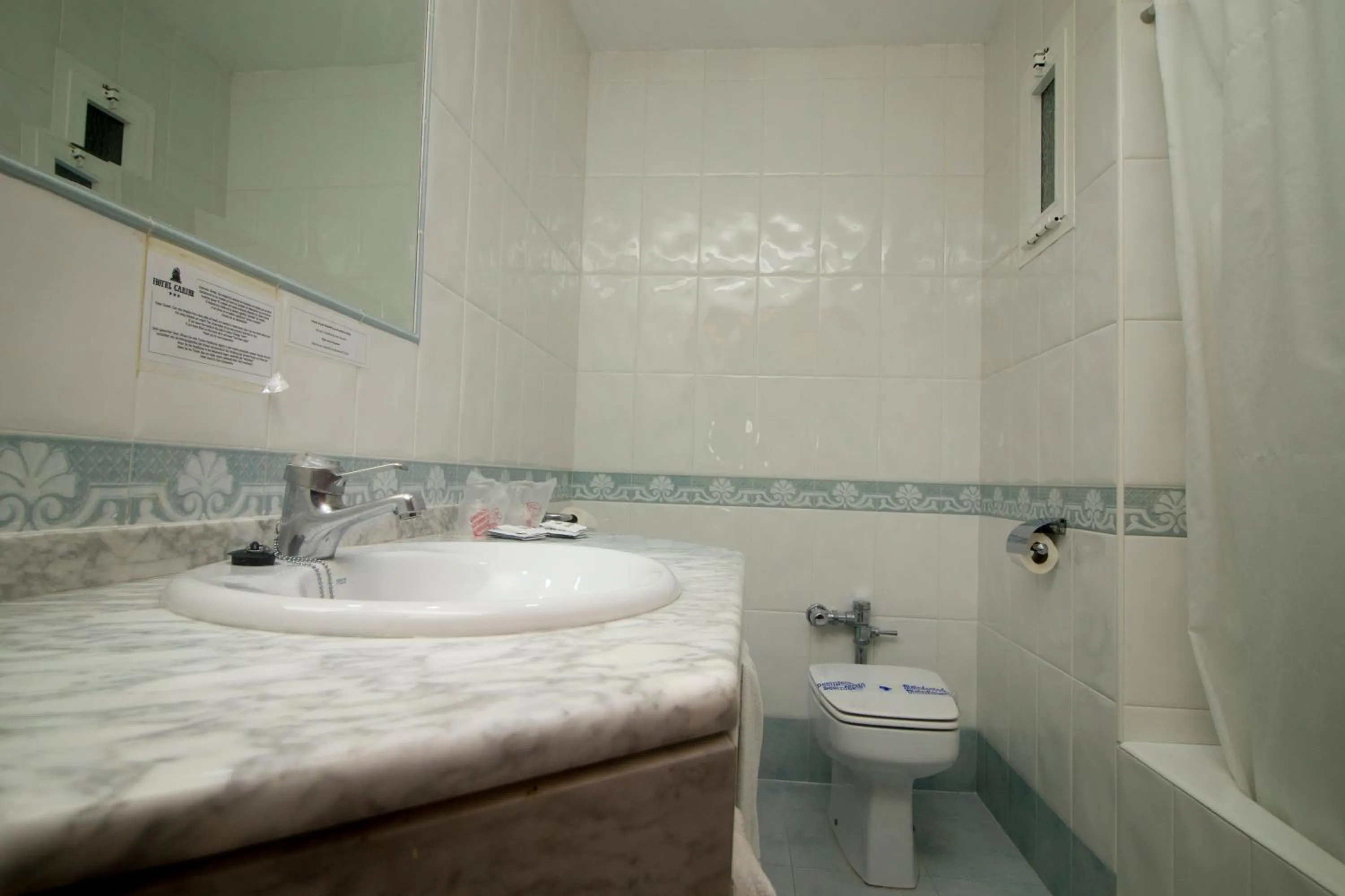 Bathroom in Hotel Caribe