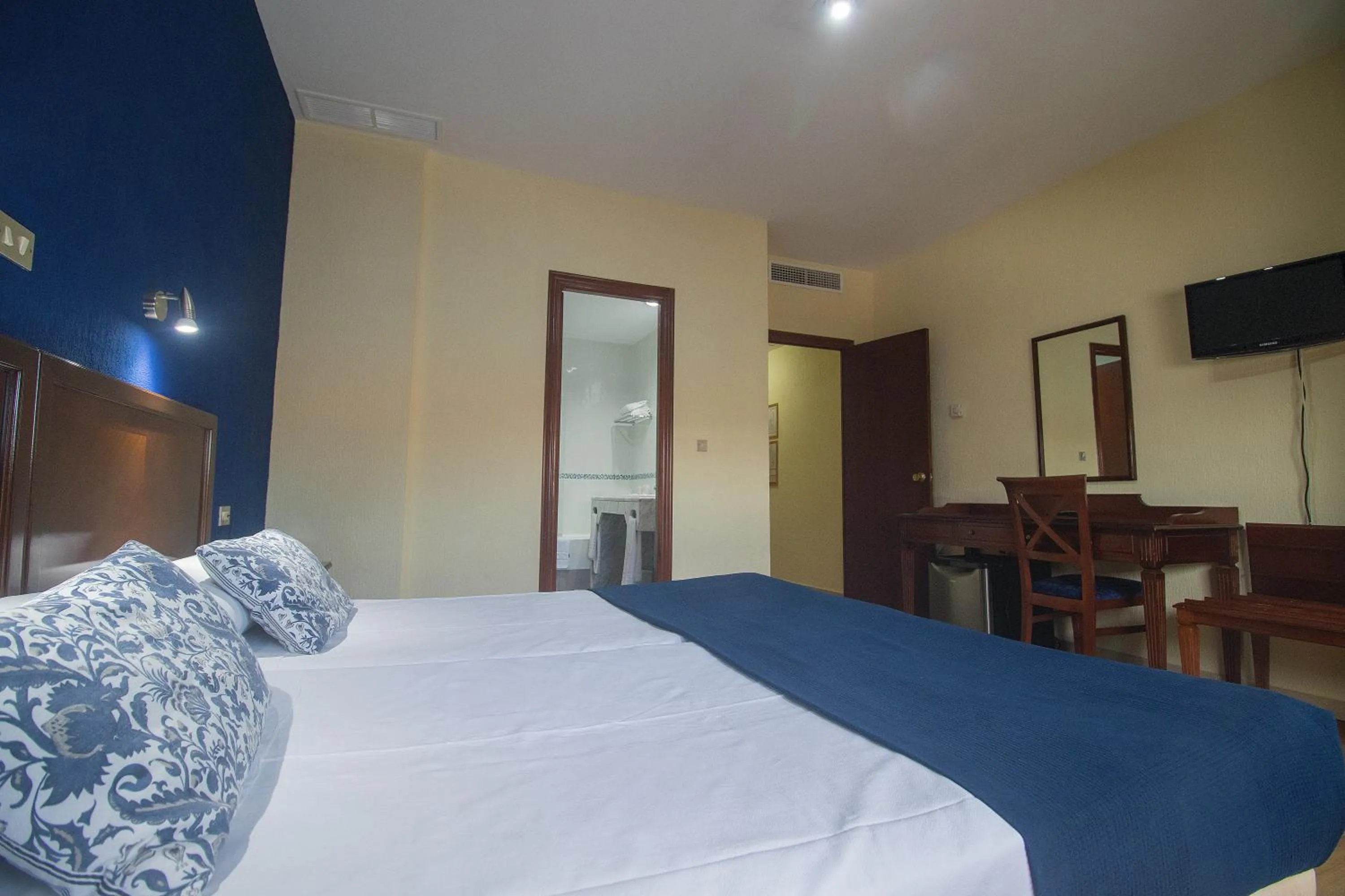 Bedroom, Bed in Hotel Caribe