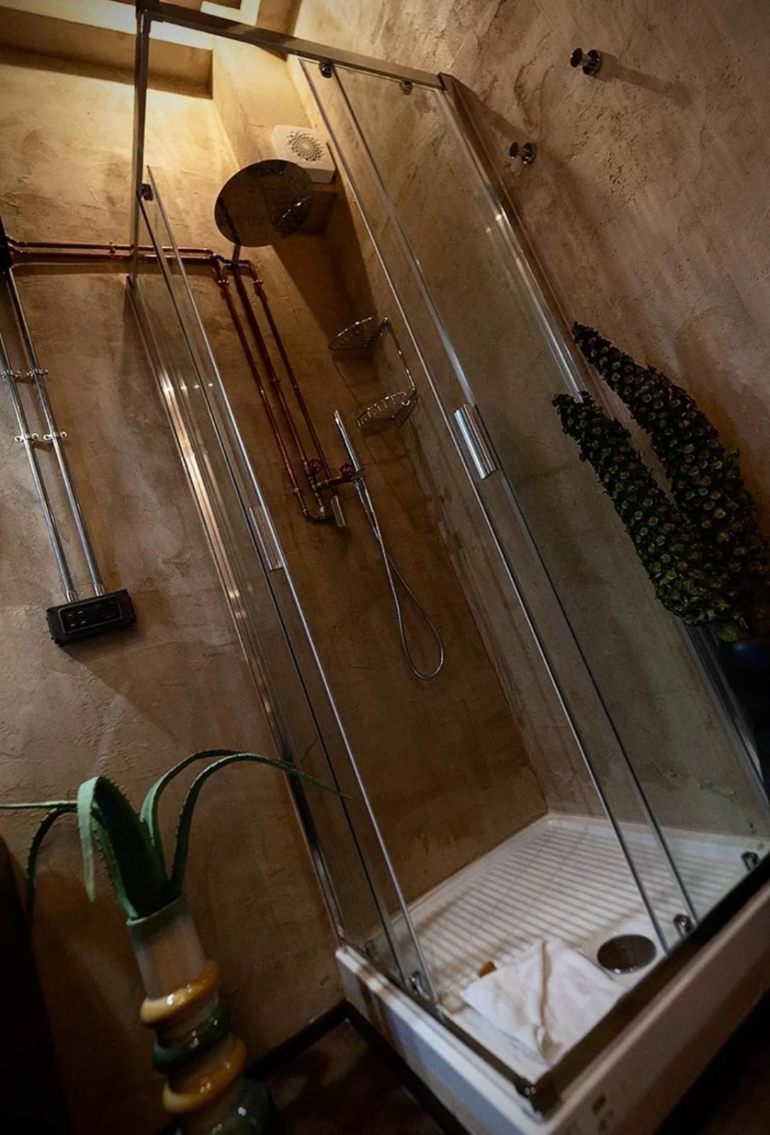 Shower in Hotel & Hostel 7