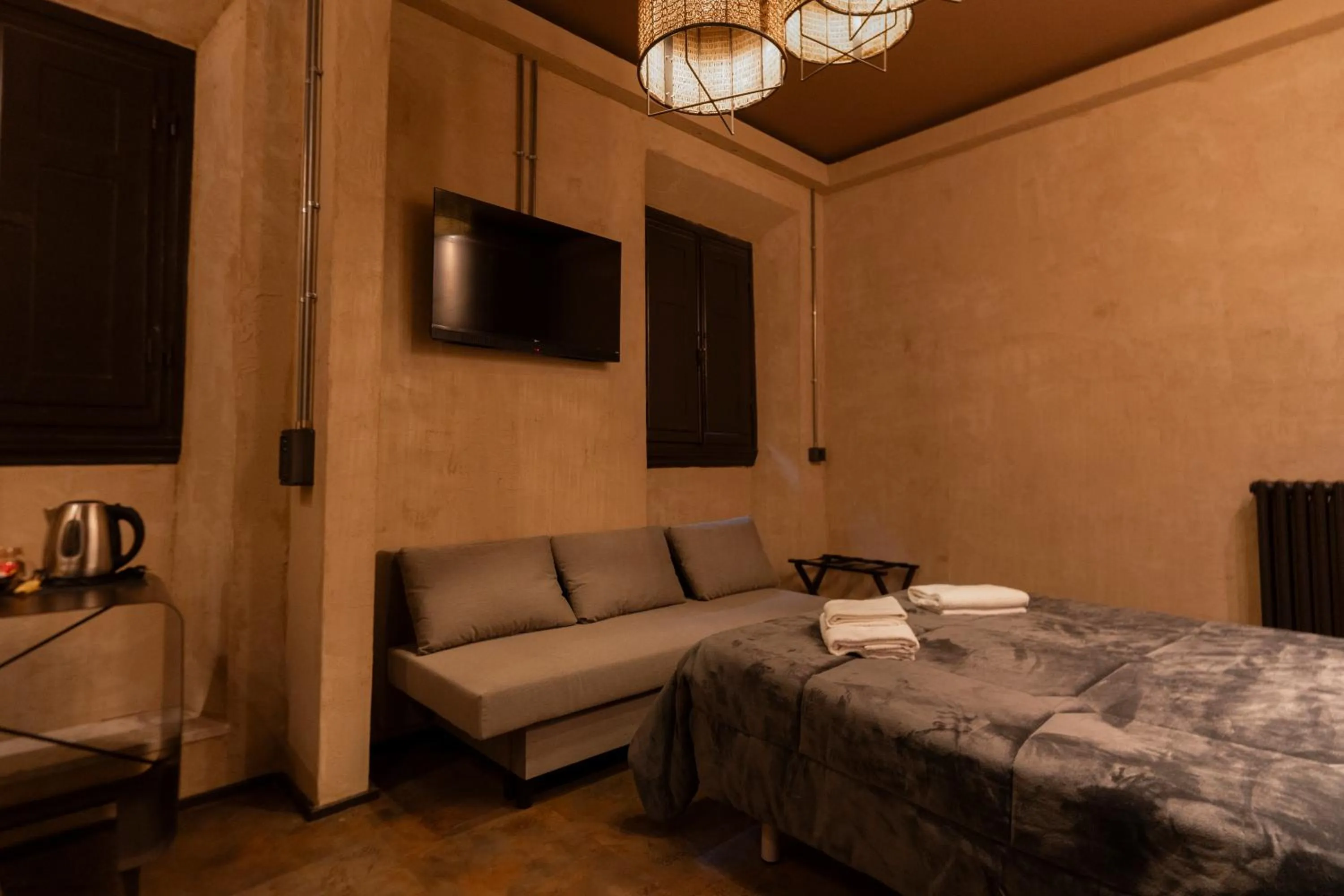 Bed in Hotel & Hostel 7